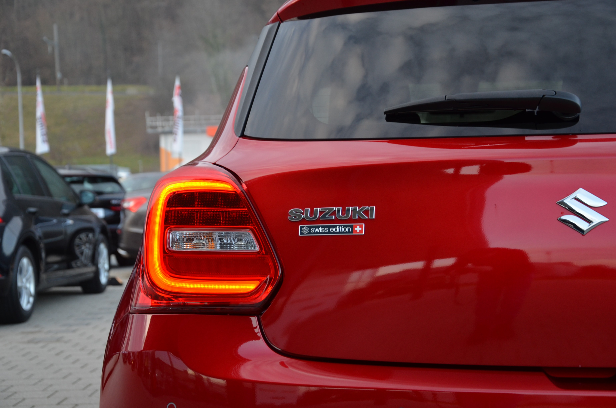 listing desktop thumbnail image 5