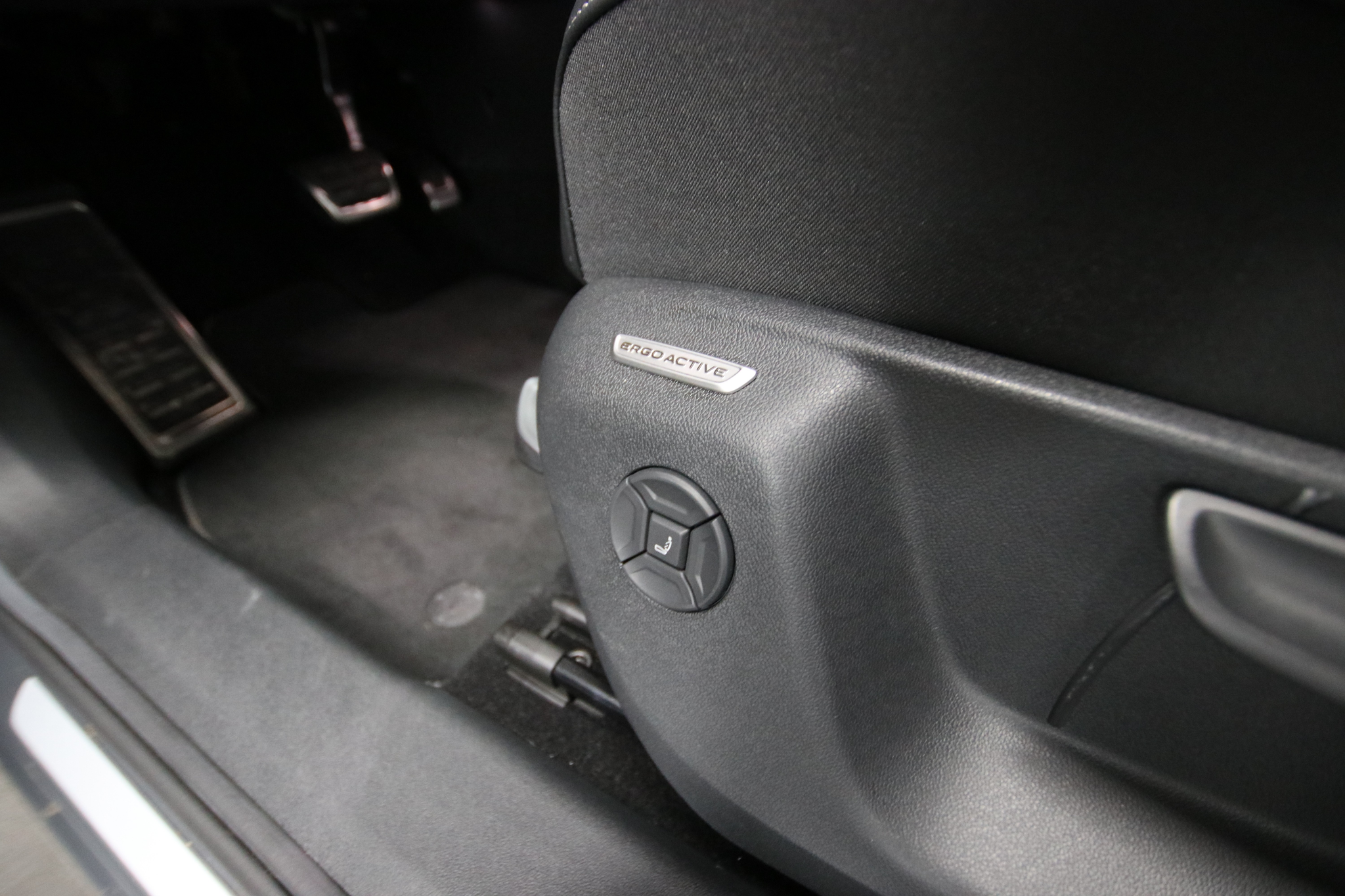 listing desktop thumbnail image 30