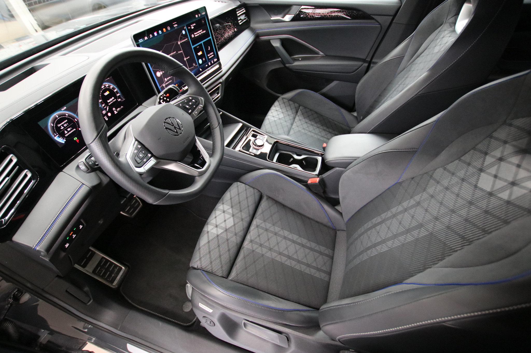 listing desktop thumbnail image 11