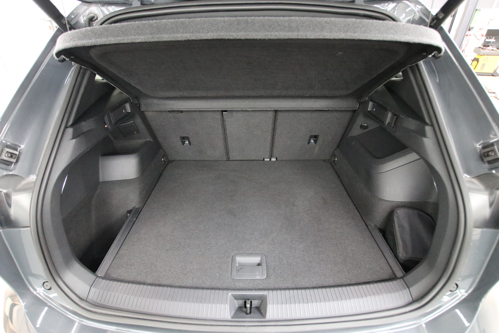 listing desktop thumbnail image 16