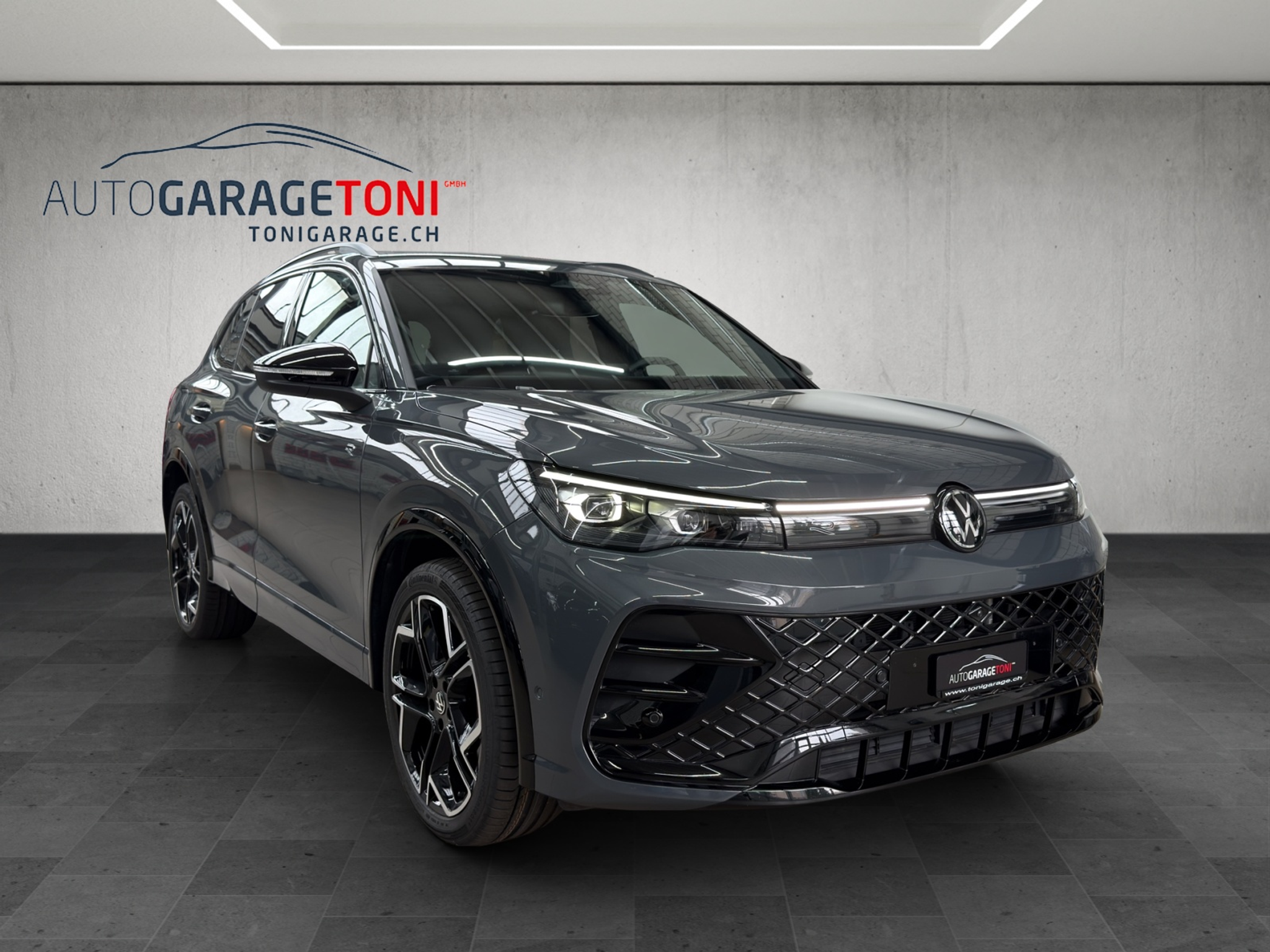 listing desktop thumbnail image 1