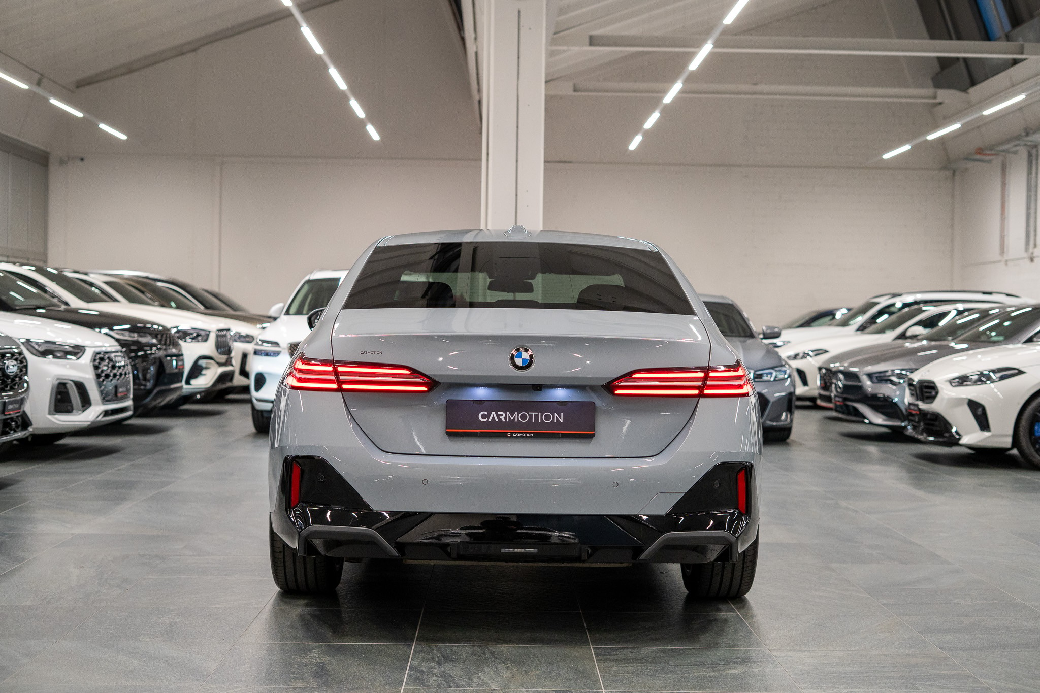 listing desktop thumbnail image 4