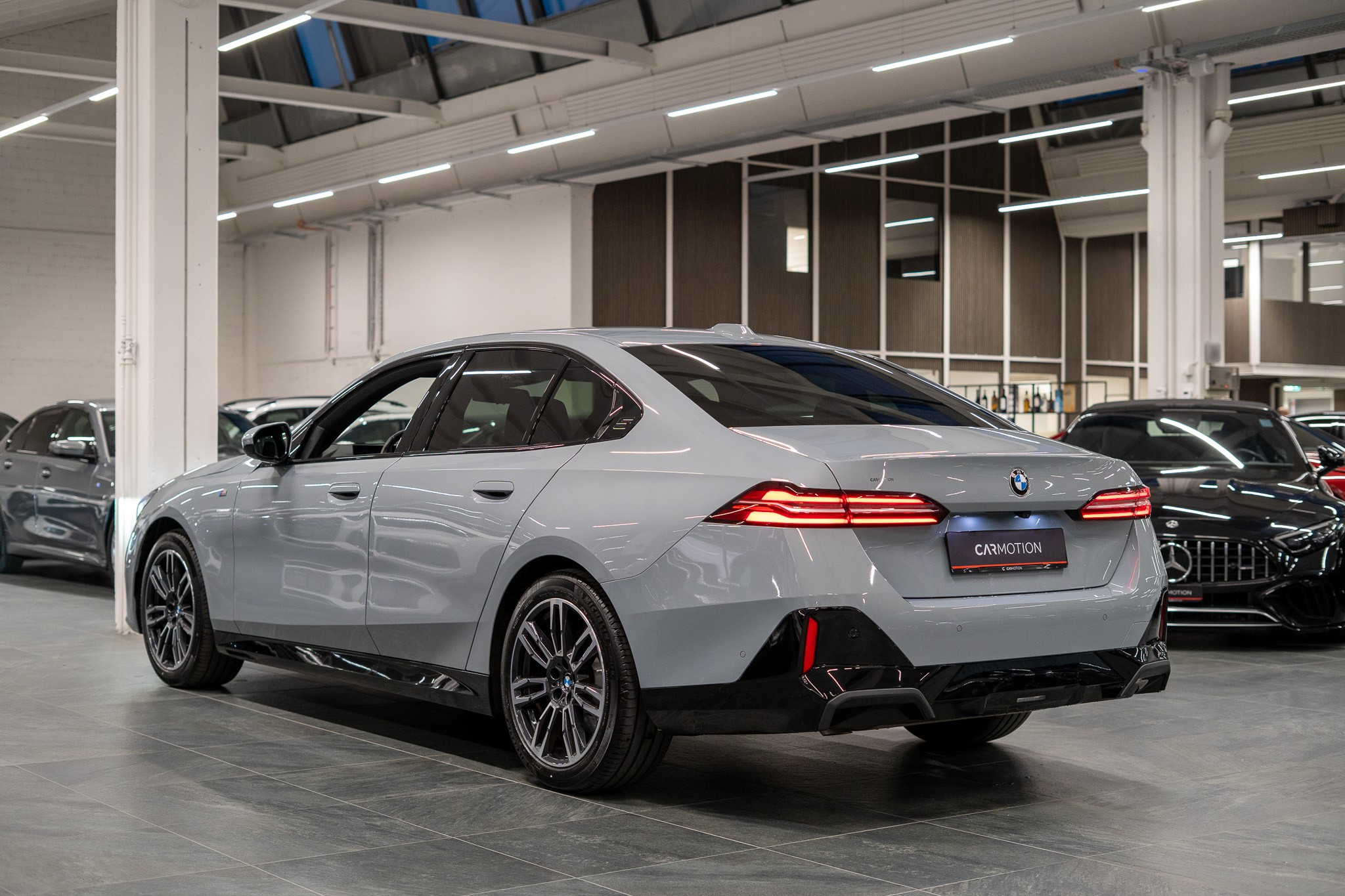 listing desktop thumbnail image 6