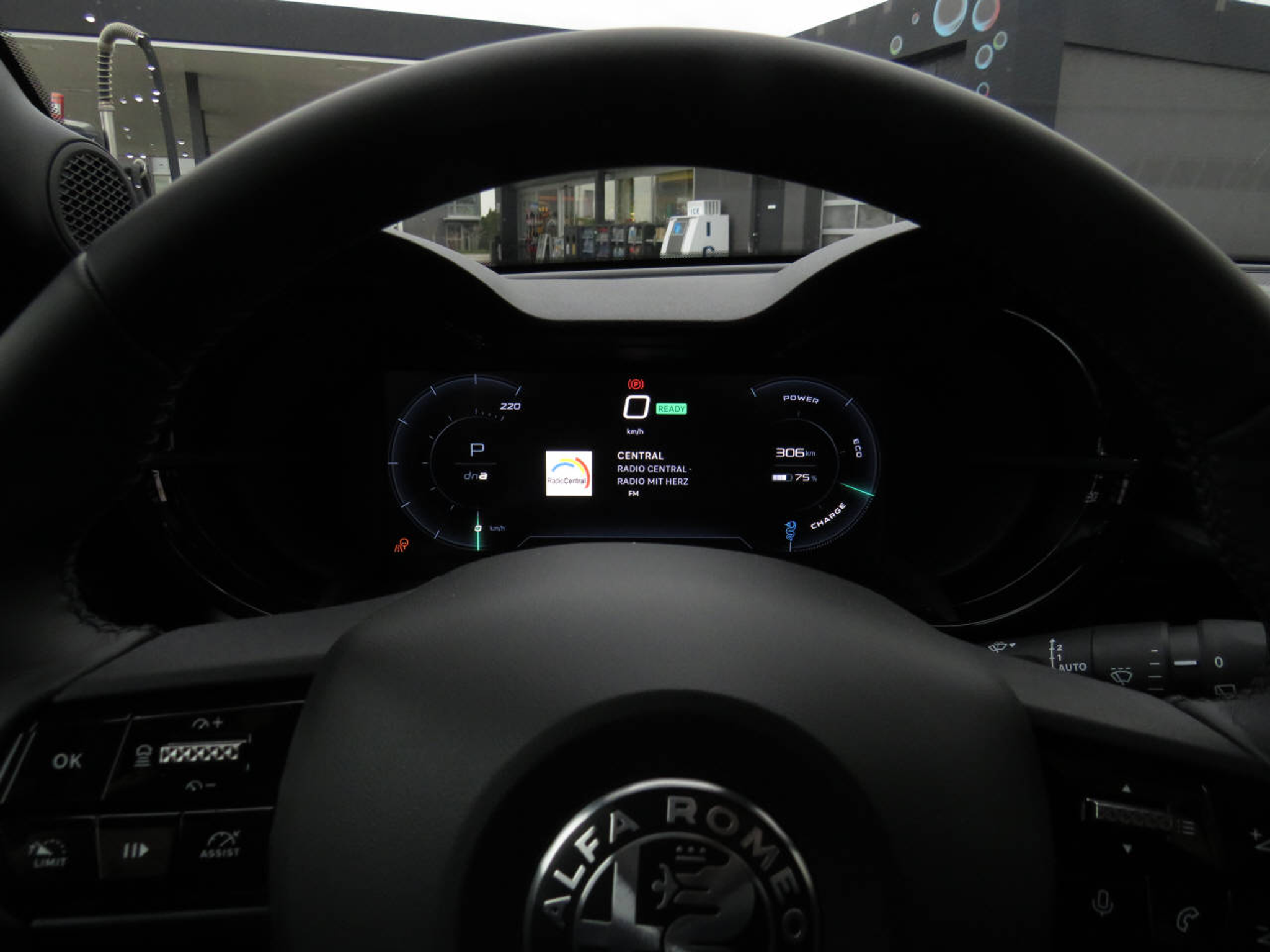 listing desktop thumbnail image 10