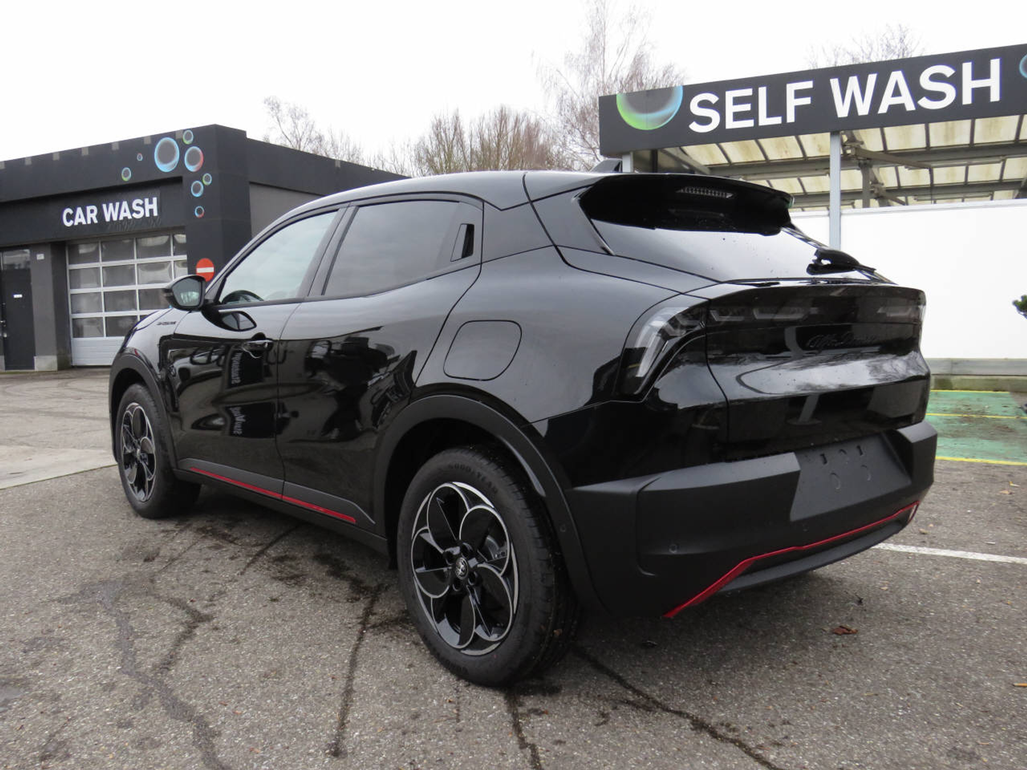 listing desktop thumbnail image 5