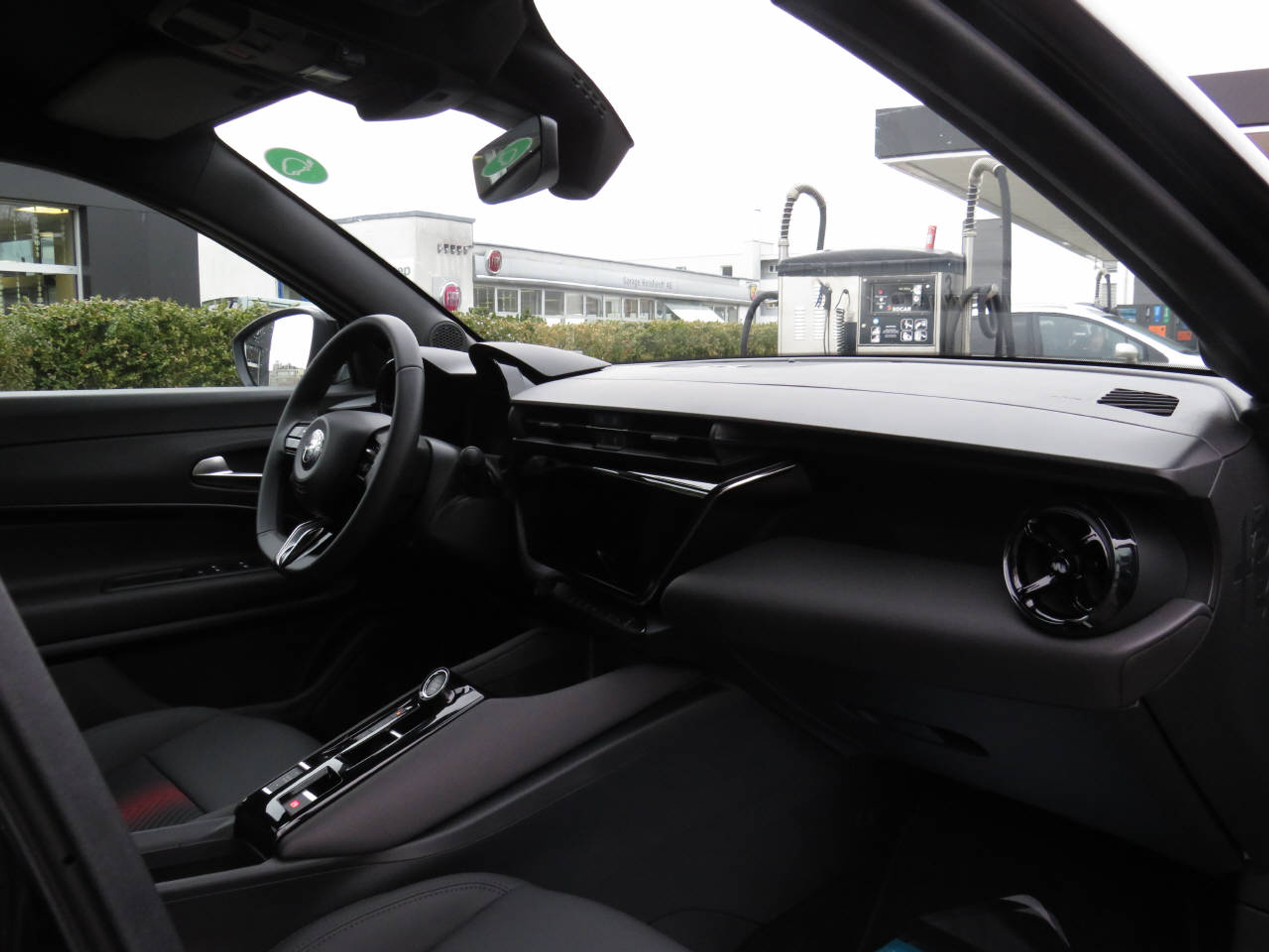 listing desktop thumbnail image 12