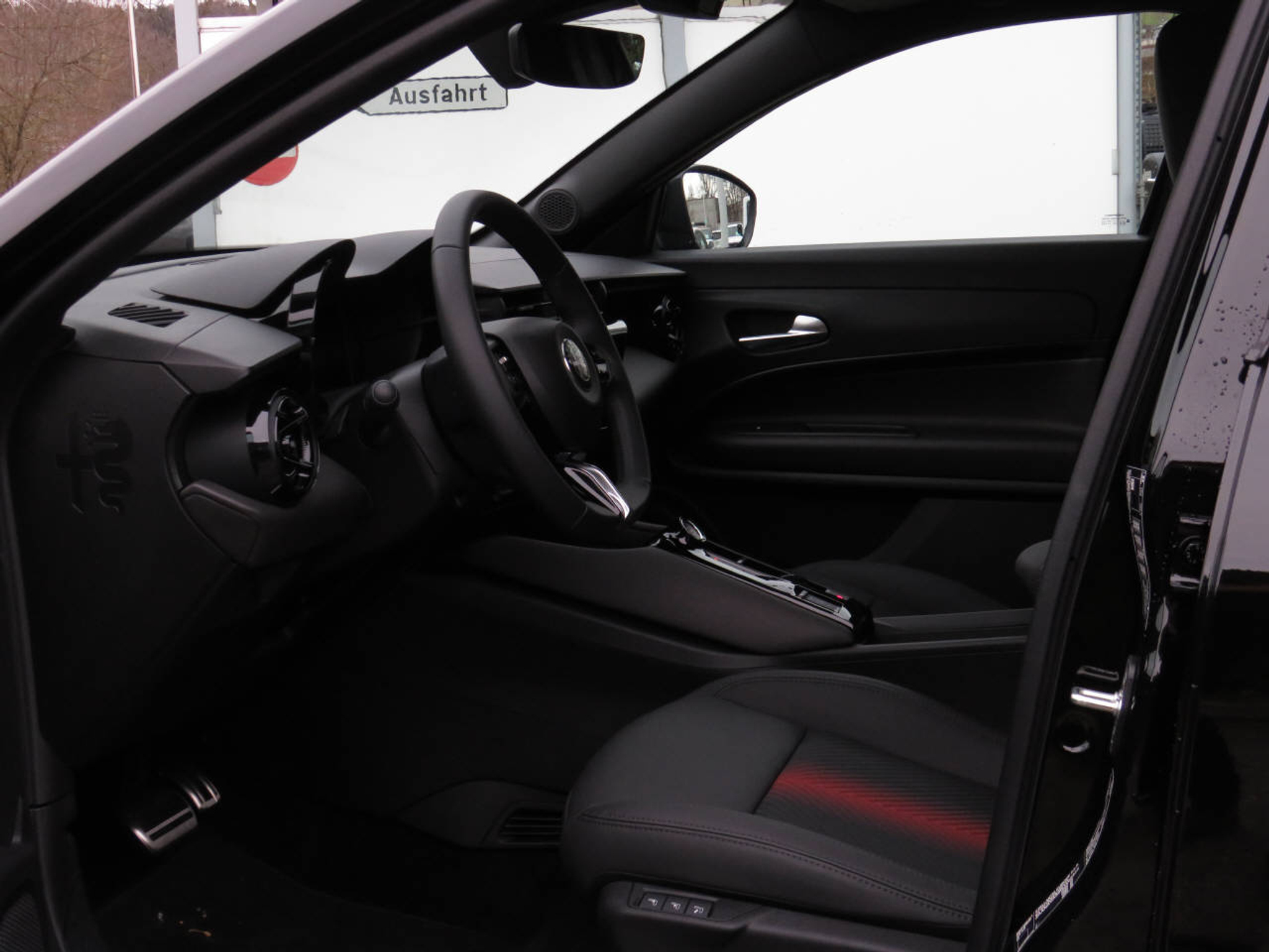 listing desktop thumbnail image 9