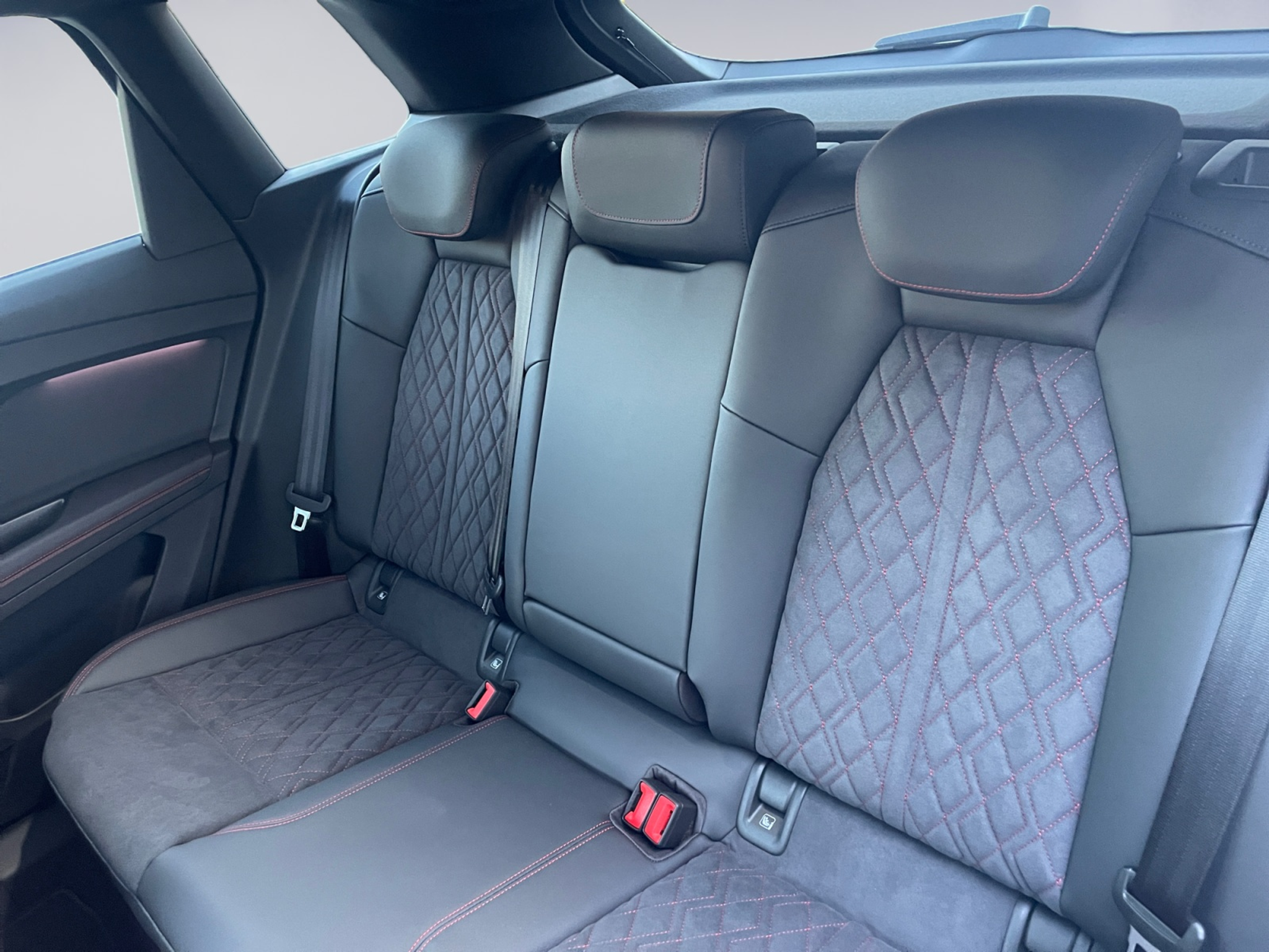 listing desktop thumbnail image 12