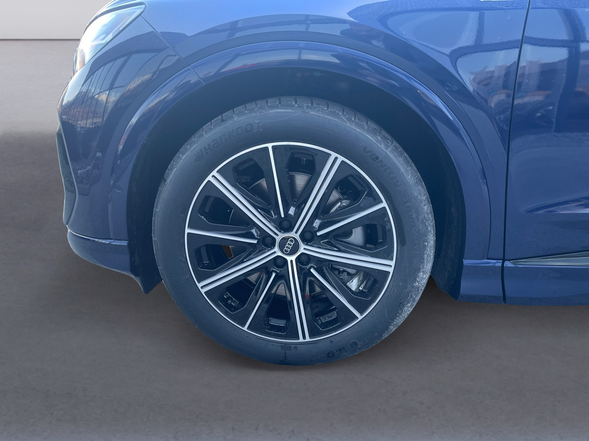 listing desktop thumbnail image 13