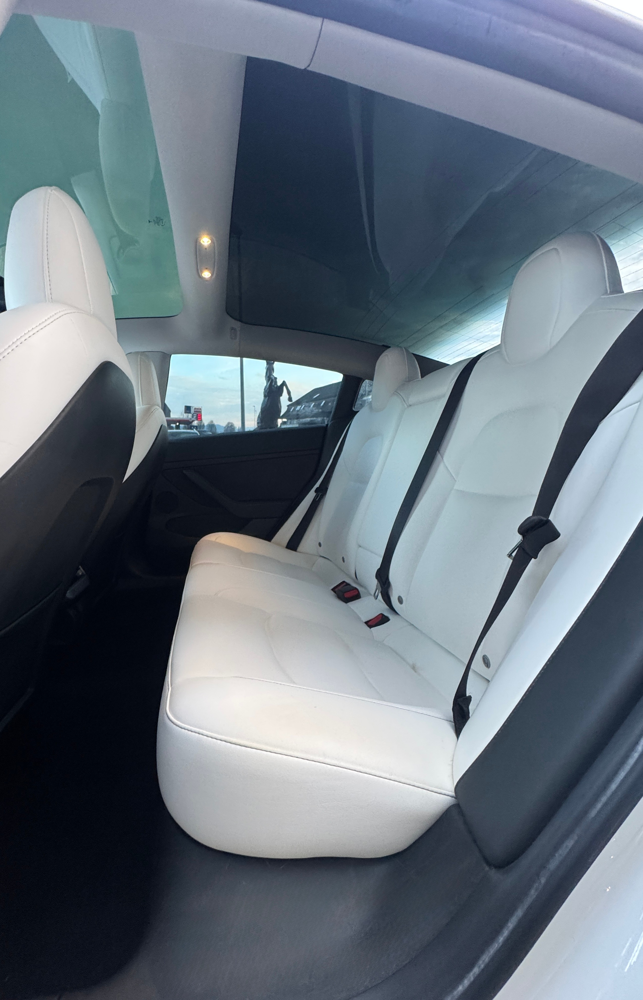 listing desktop thumbnail image 8