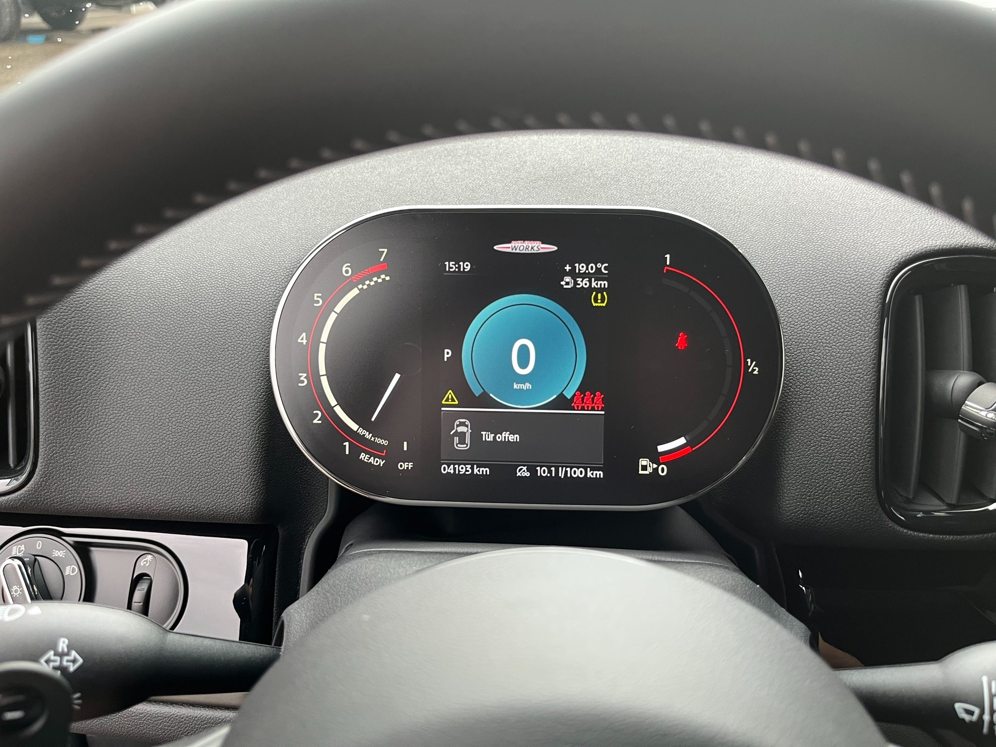 listing desktop thumbnail image 17