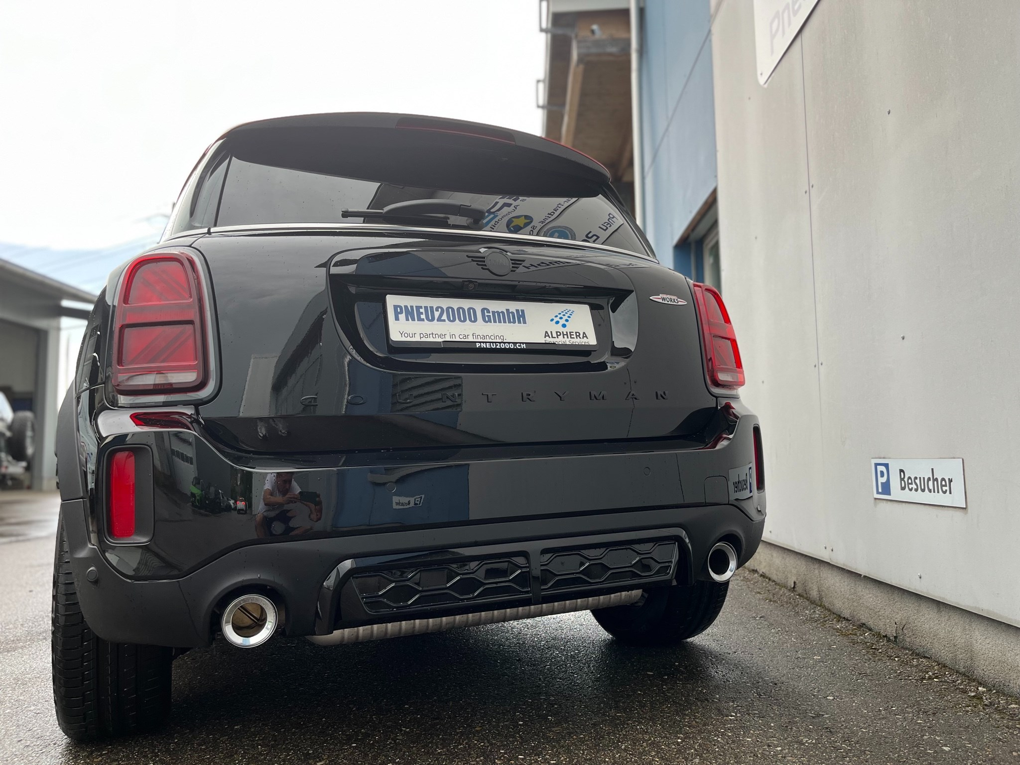 listing desktop thumbnail image 6