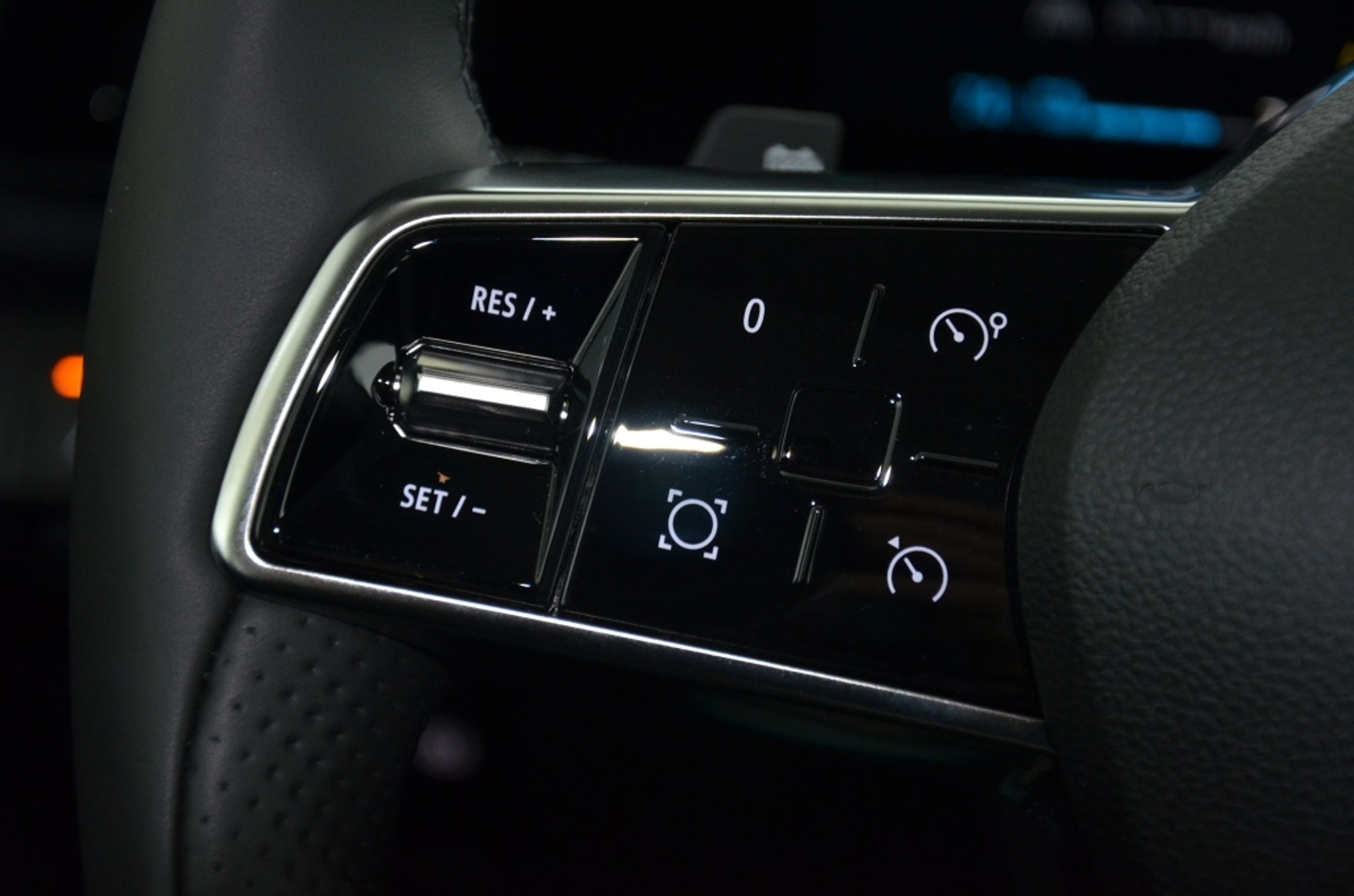 listing desktop thumbnail image 19