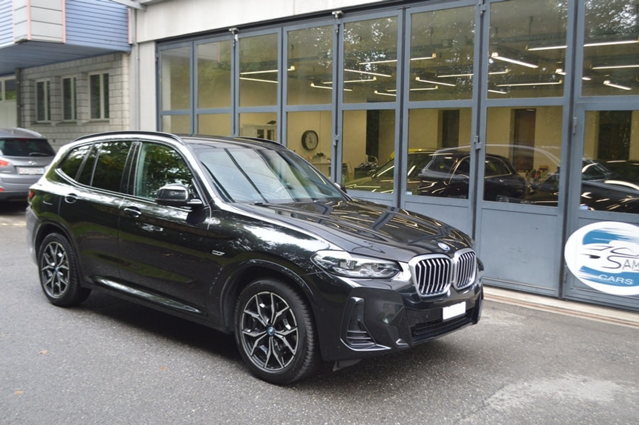 listing desktop thumbnail image 13