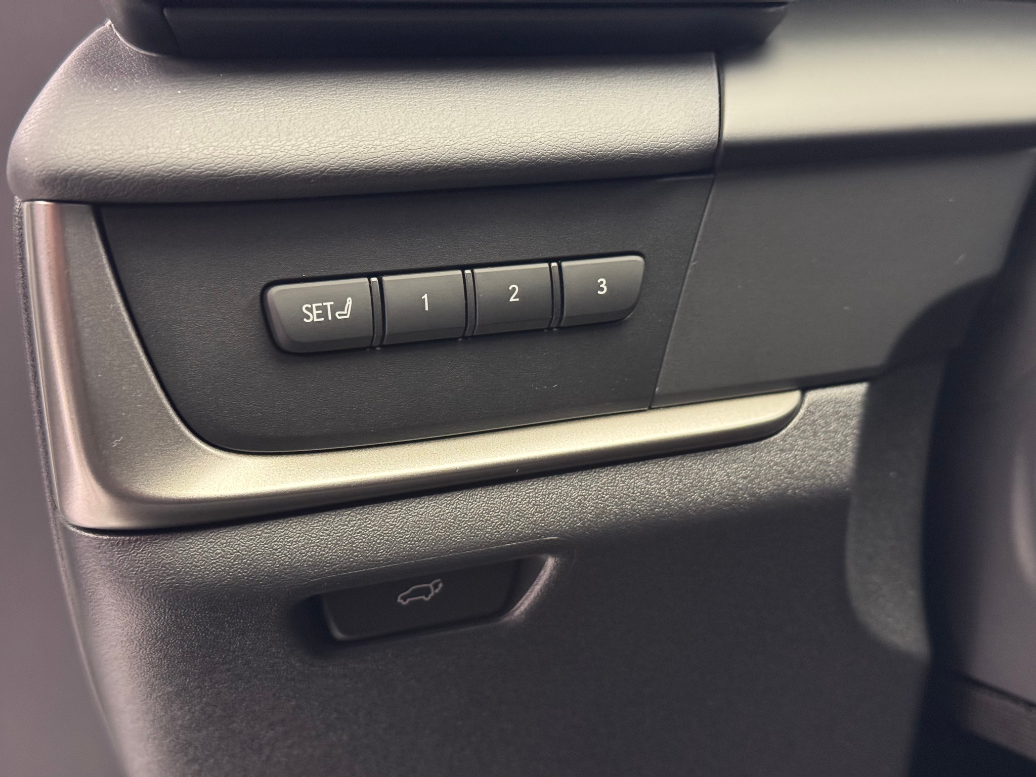 listing desktop thumbnail image 14