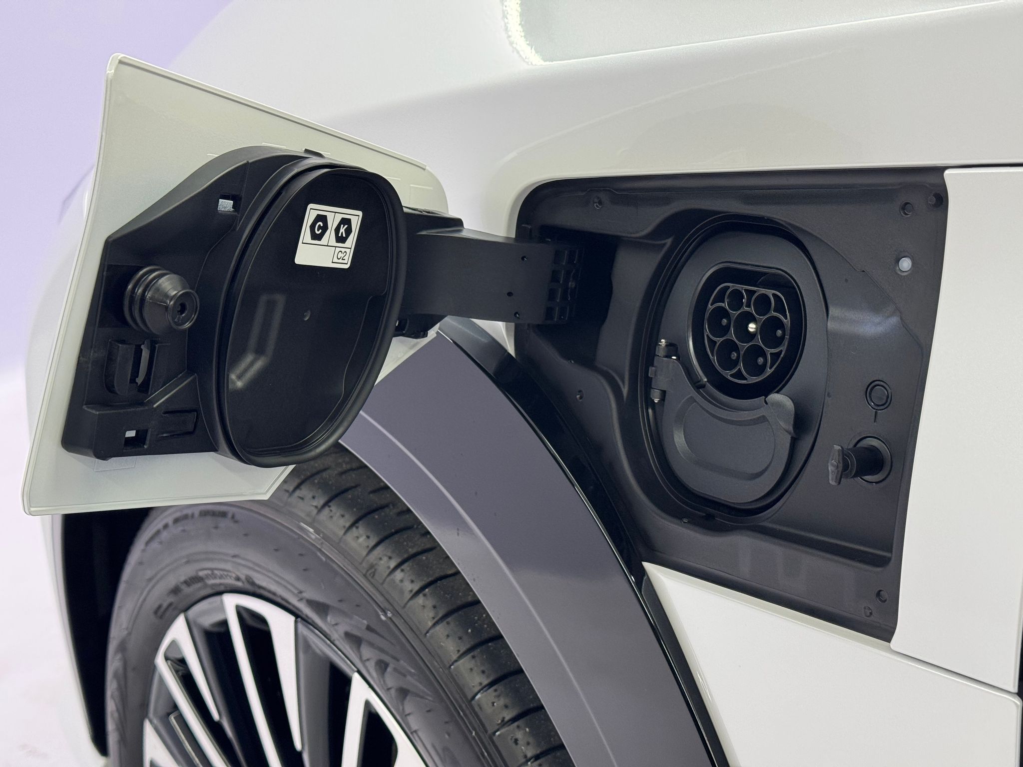 listing desktop thumbnail image 16