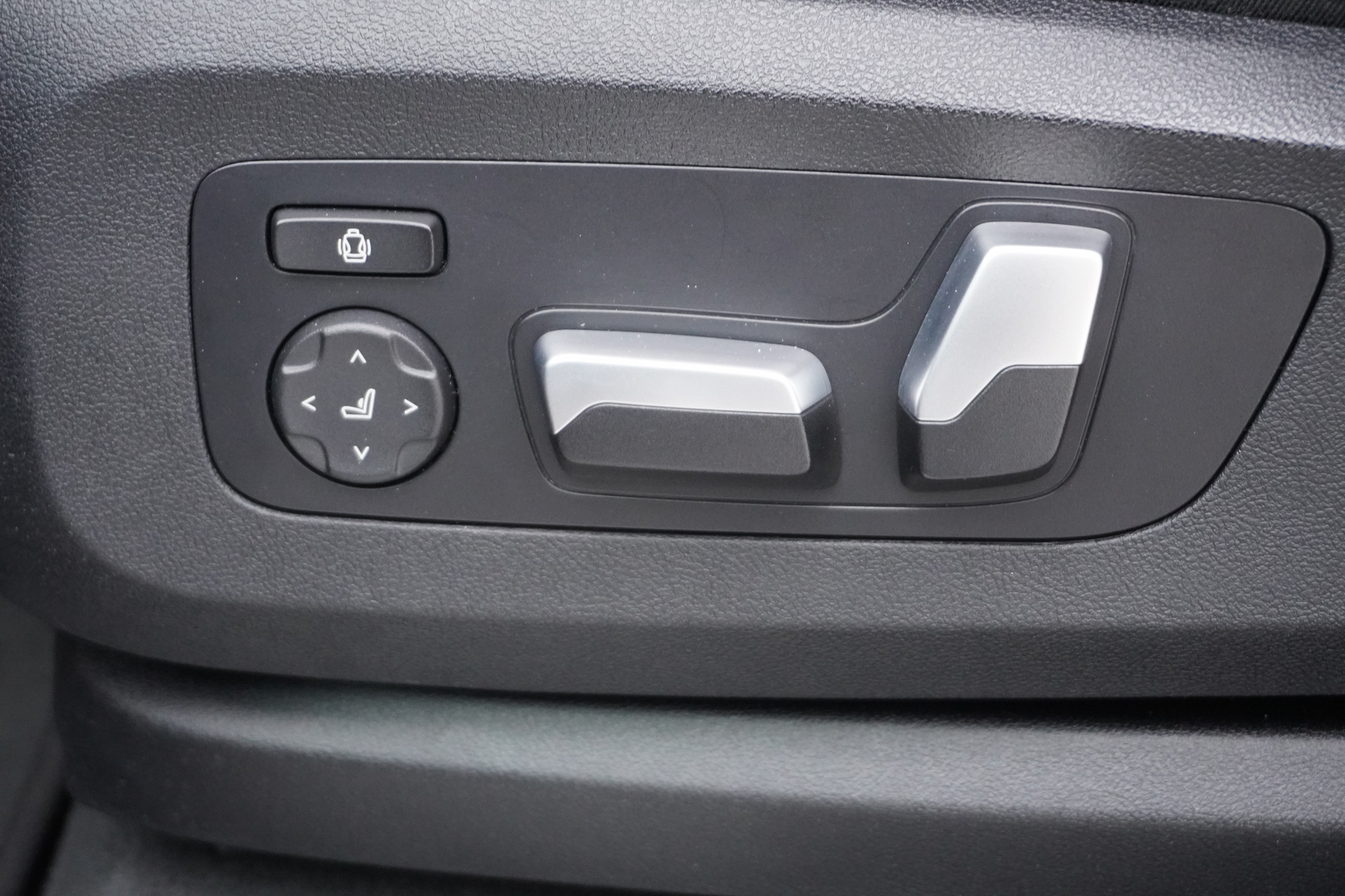 listing desktop thumbnail image 26