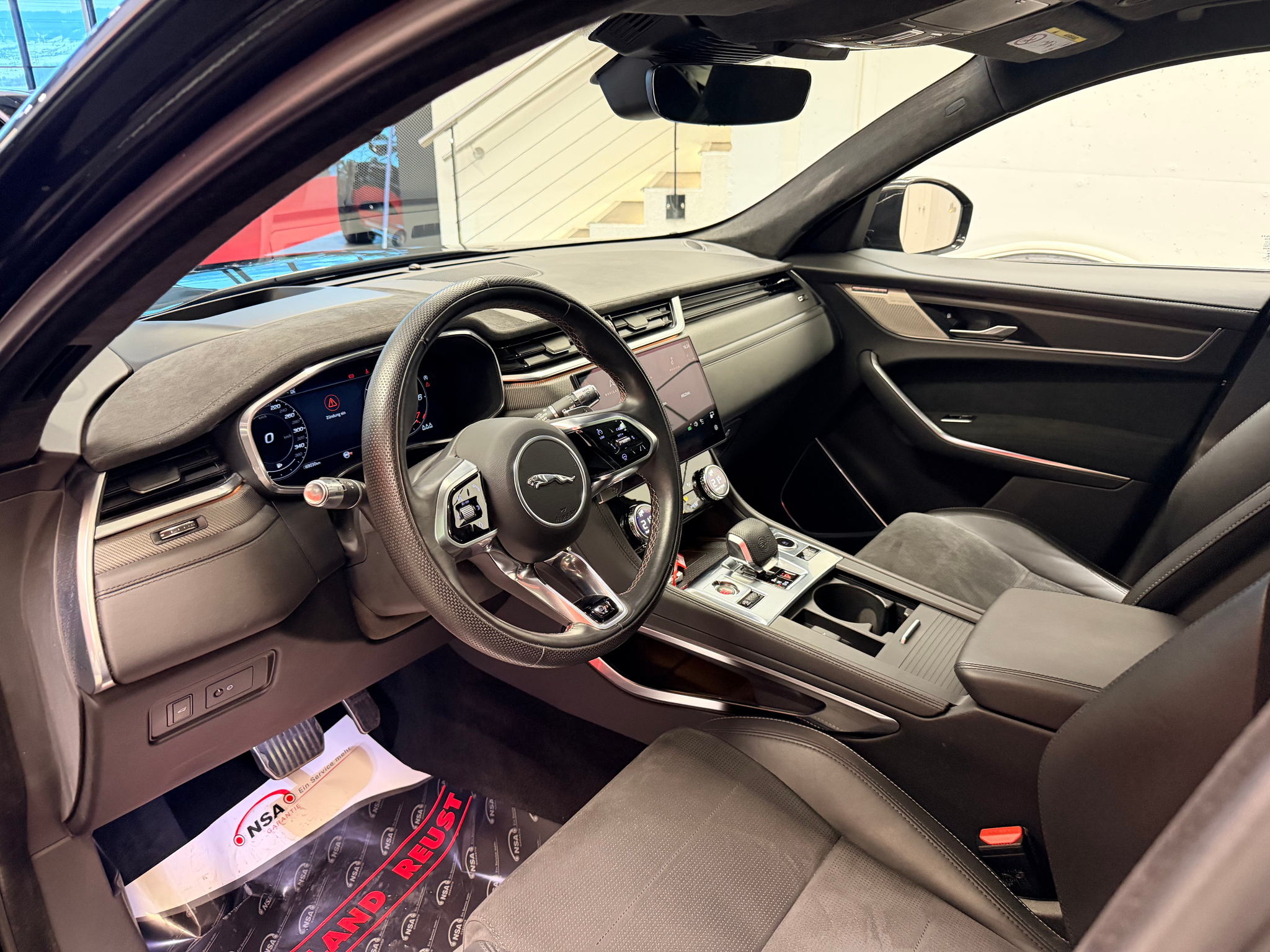 listing desktop thumbnail image 12