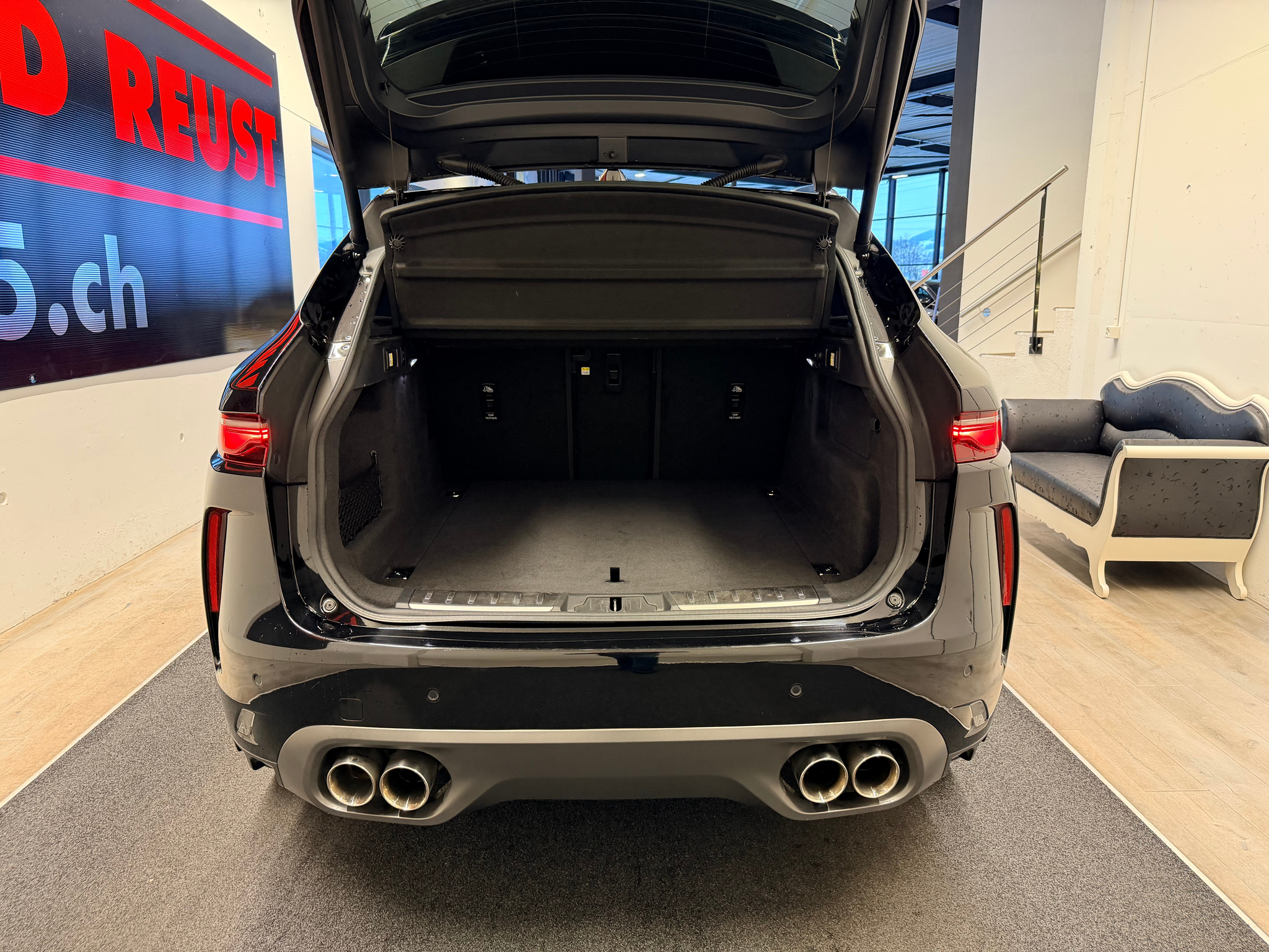 listing desktop thumbnail image 10