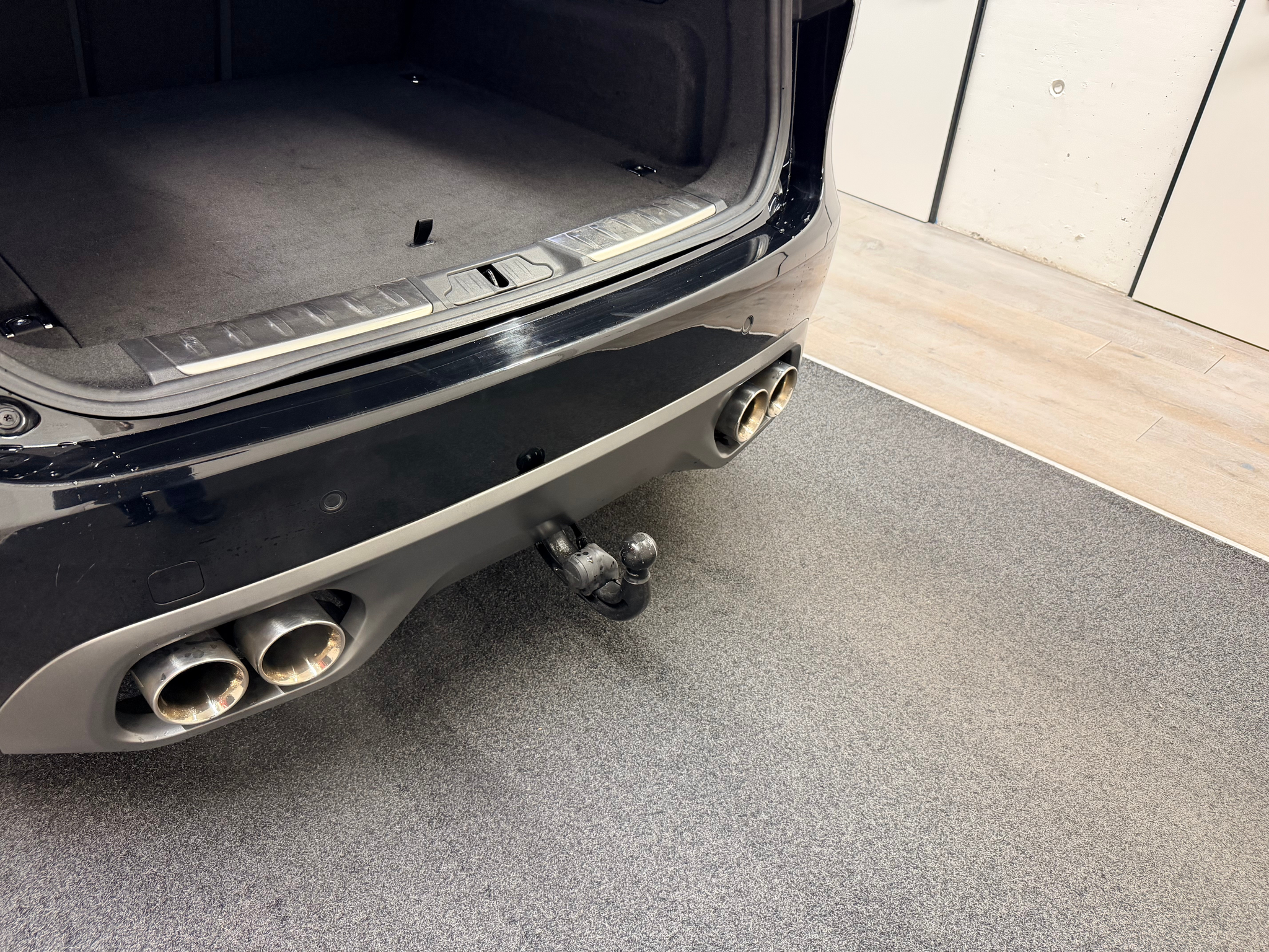 listing desktop thumbnail image 11