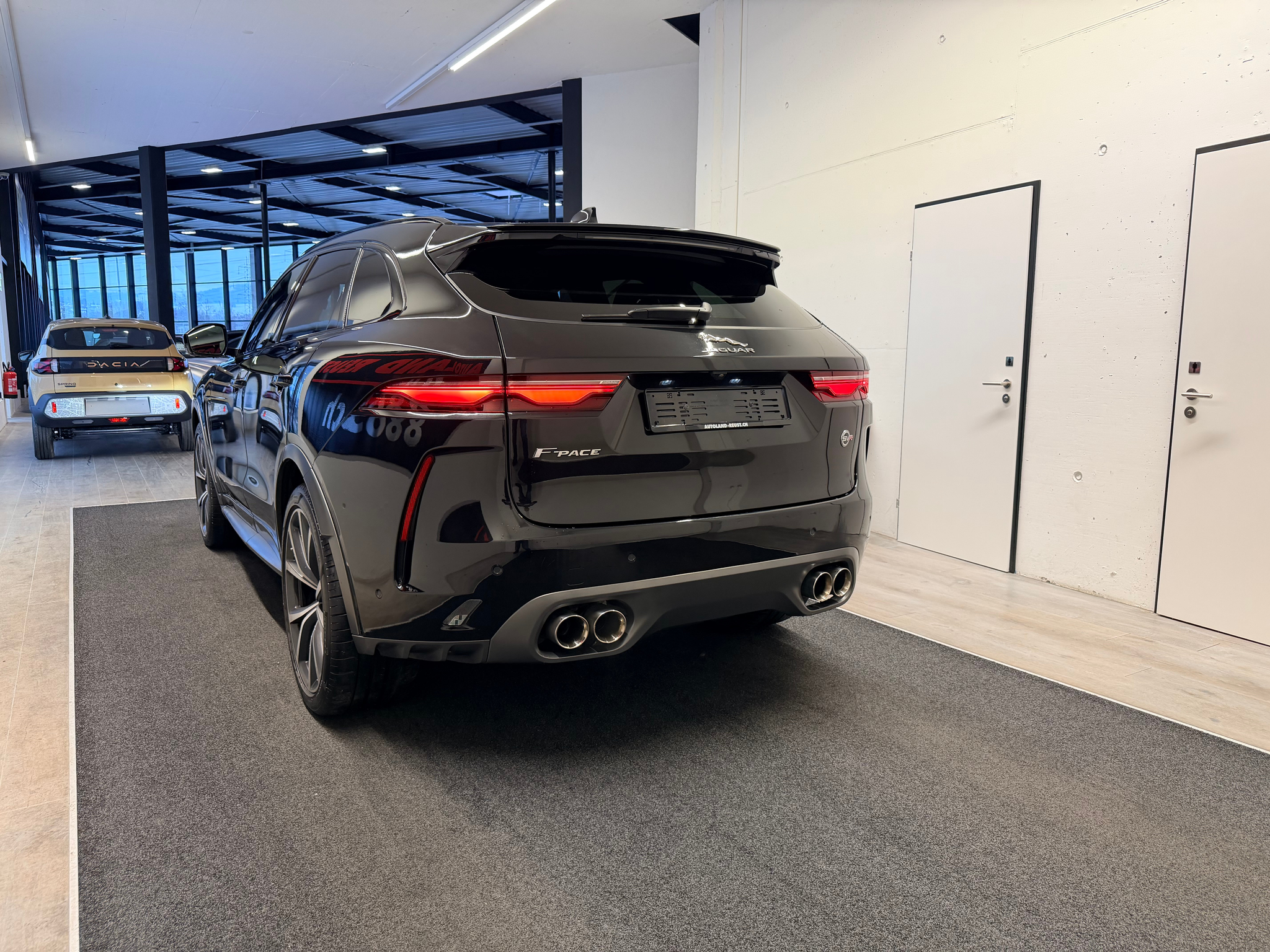 listing desktop thumbnail image 8