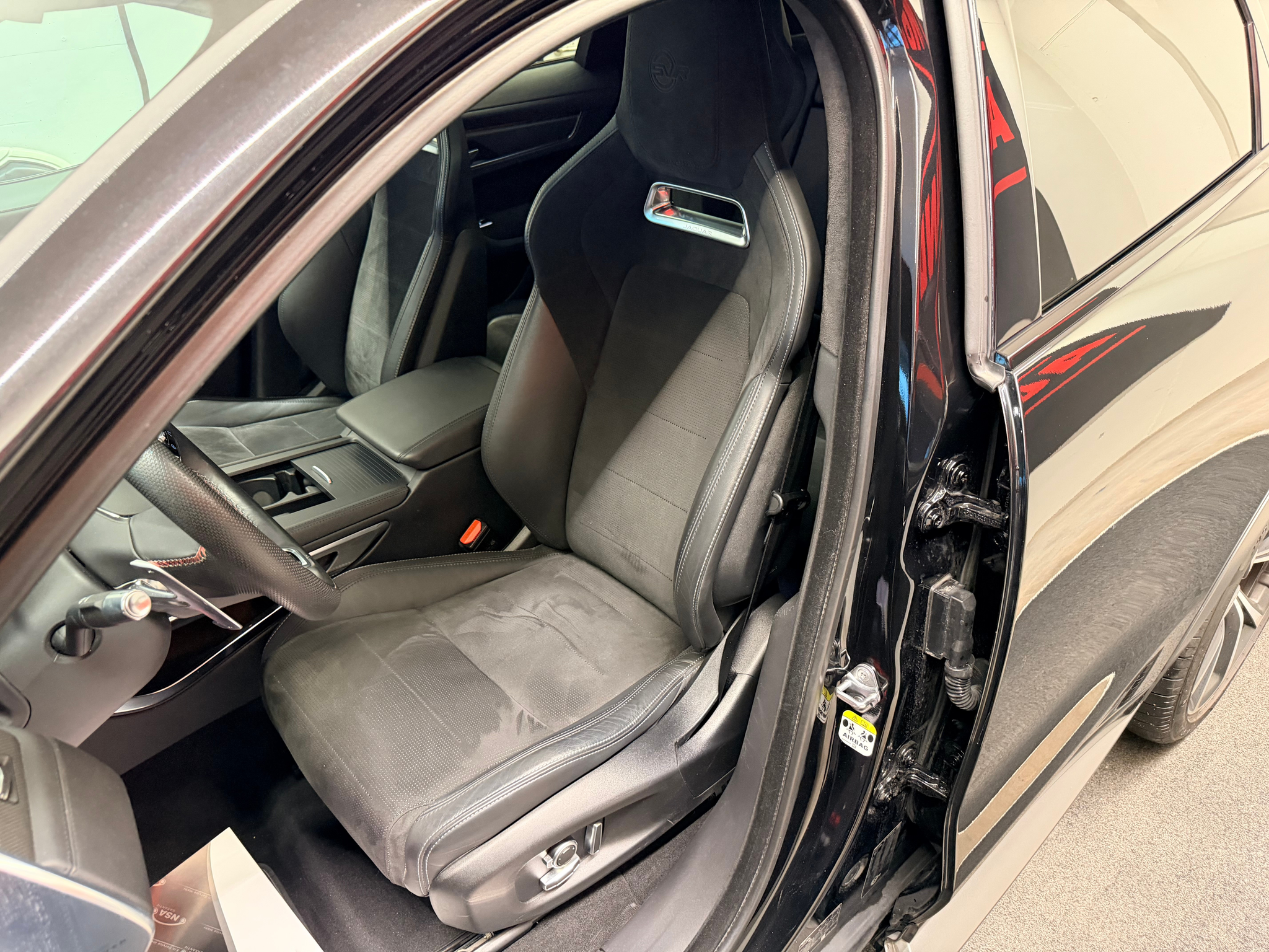 listing desktop thumbnail image 17