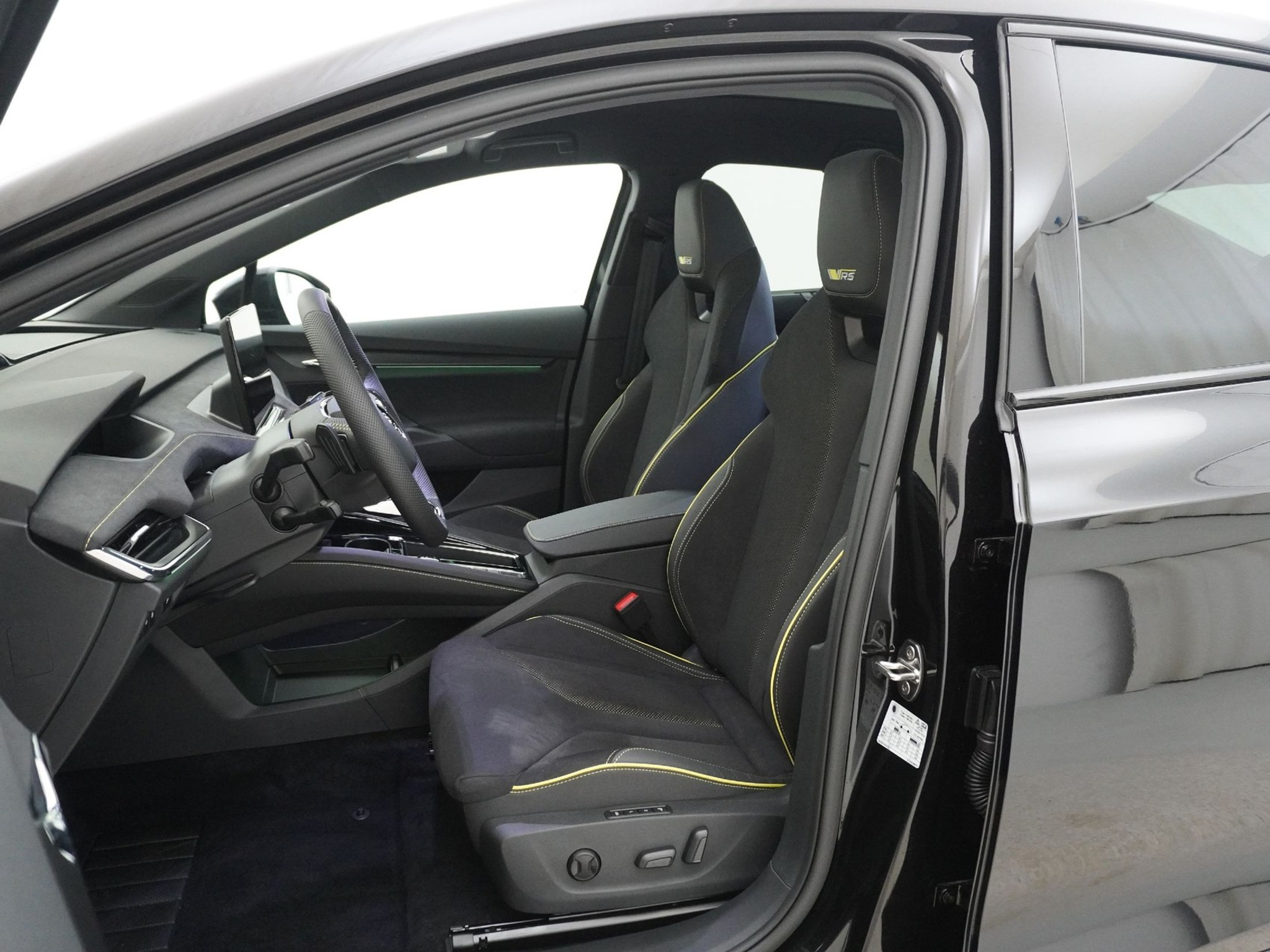 listing desktop thumbnail image 10