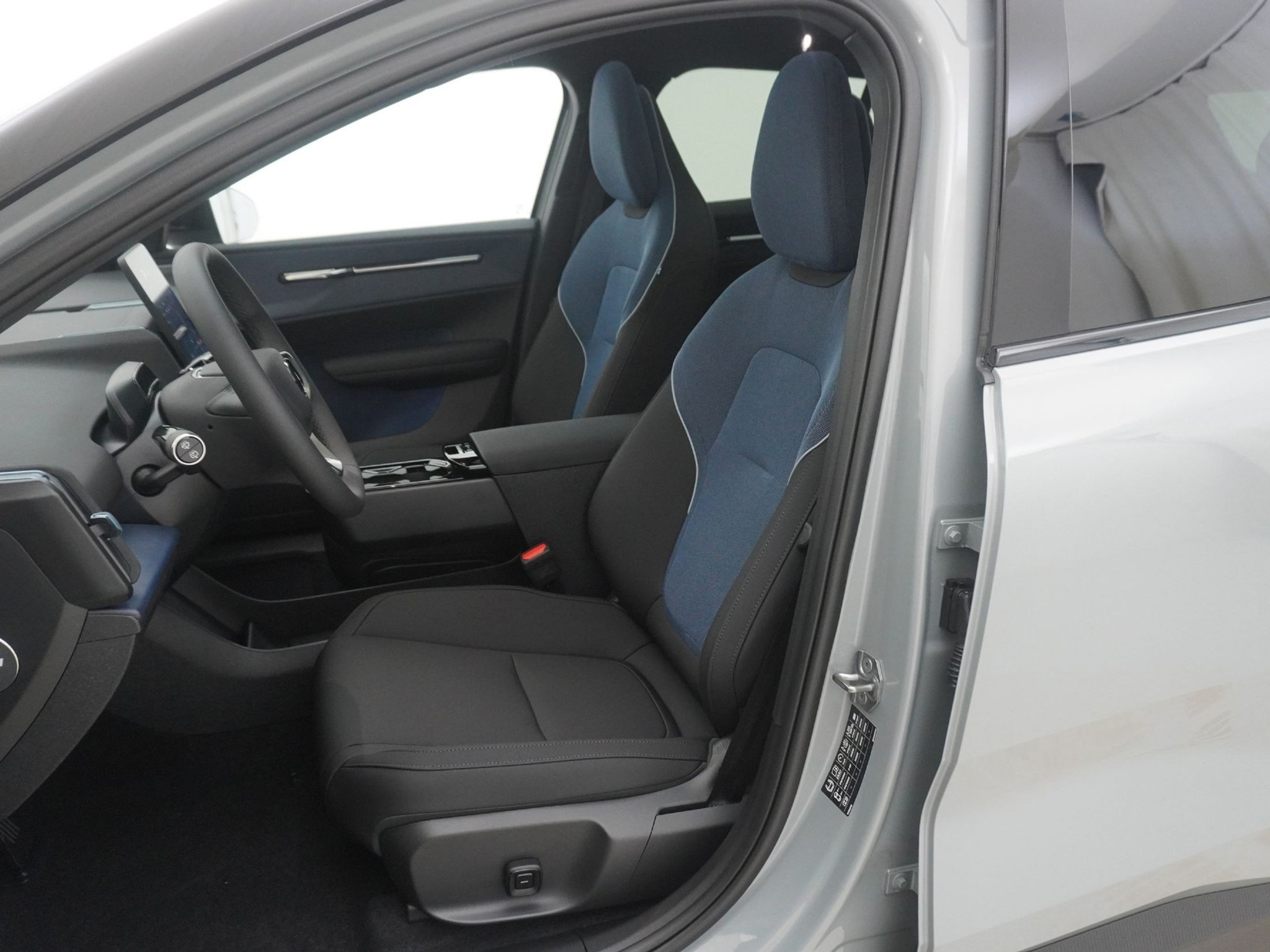 listing desktop thumbnail image 11