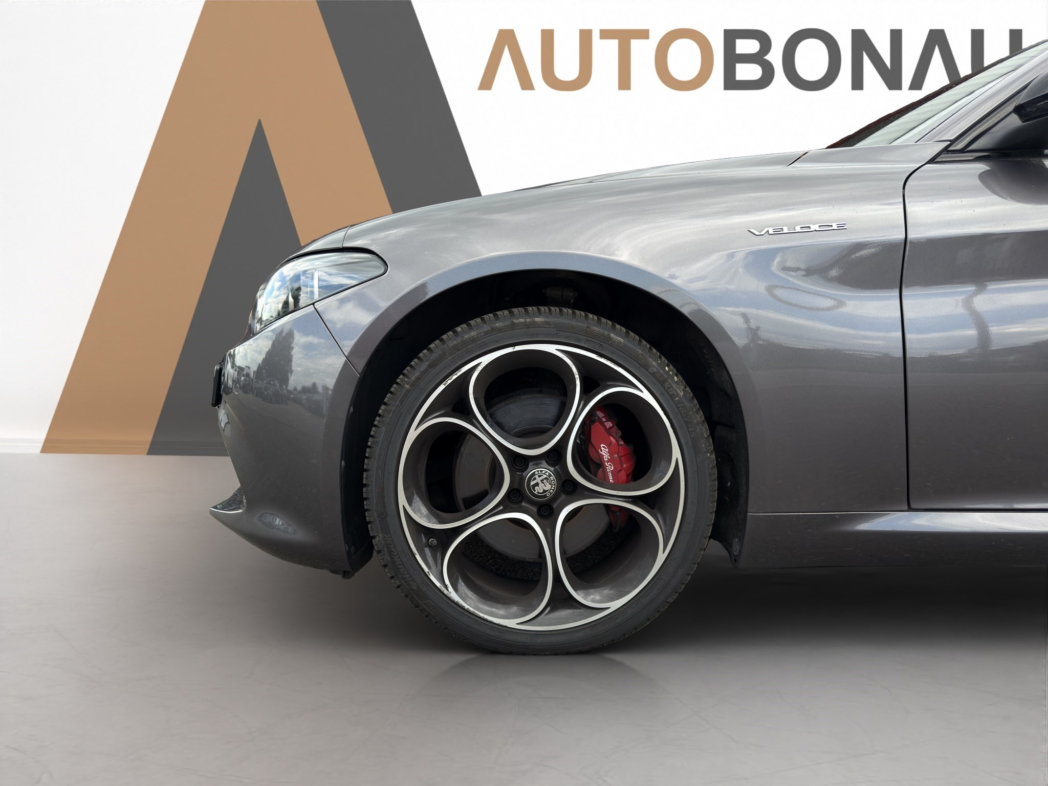 listing desktop thumbnail image 18