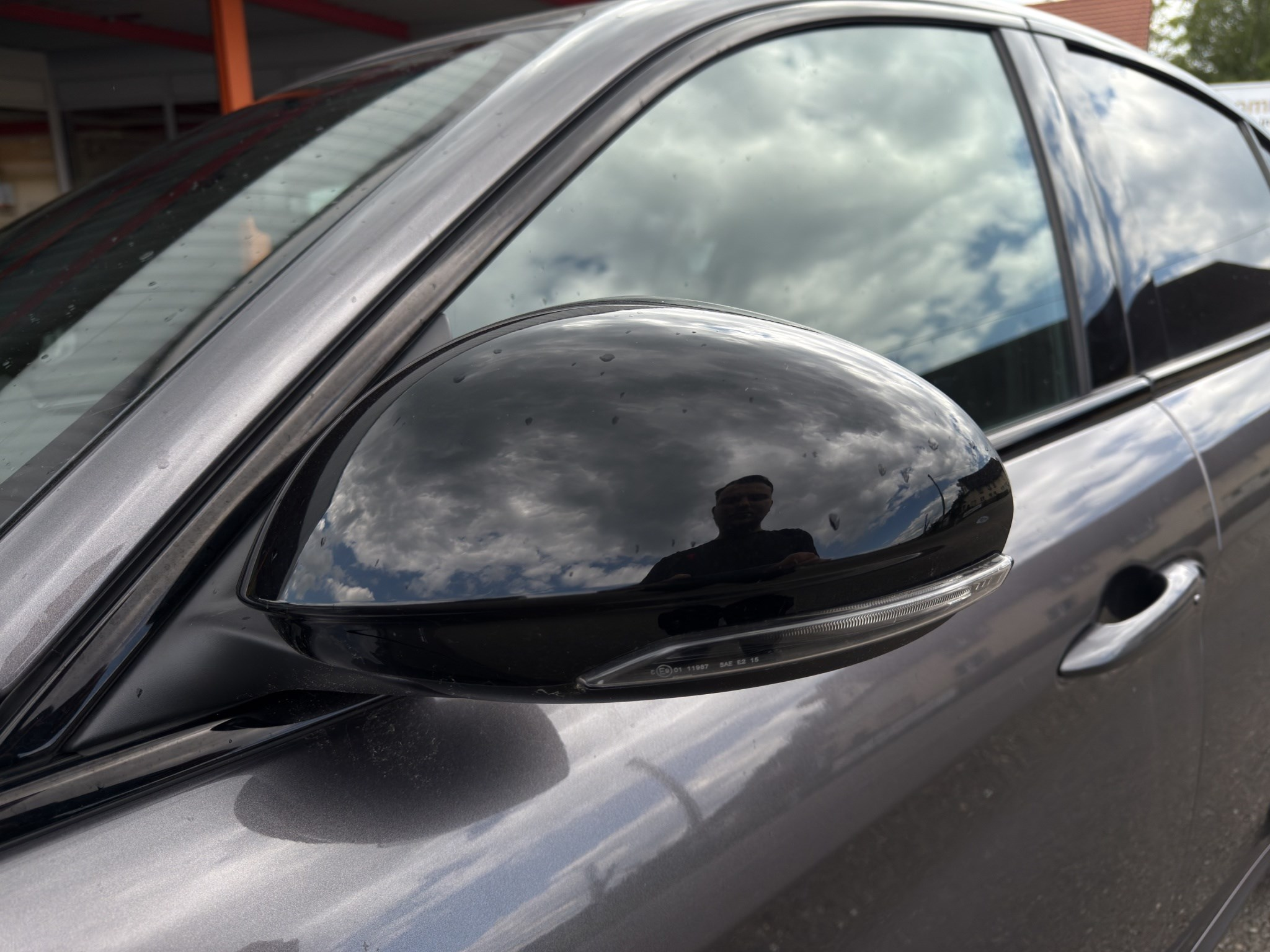 listing desktop thumbnail image 21