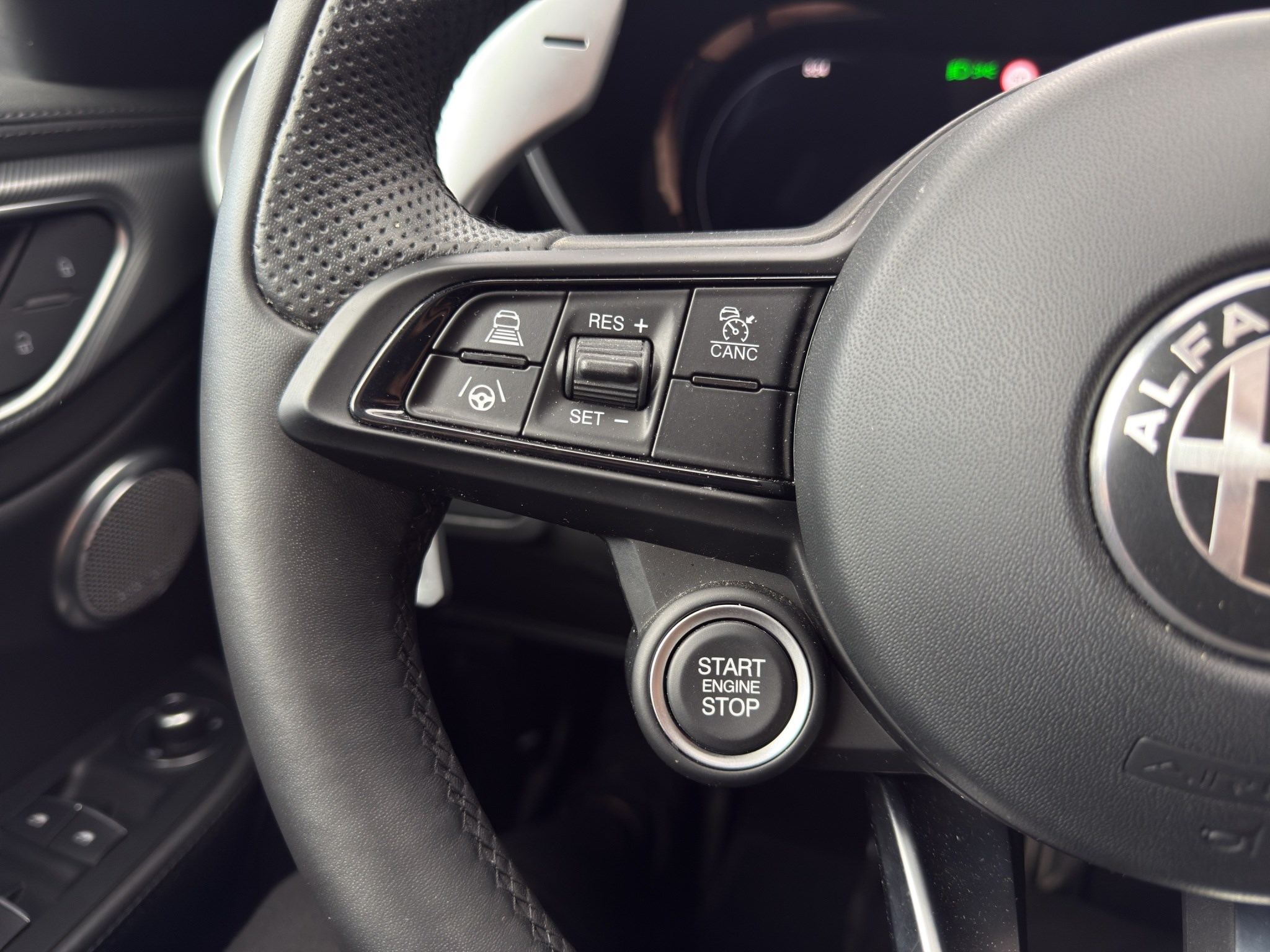 listing desktop thumbnail image 24