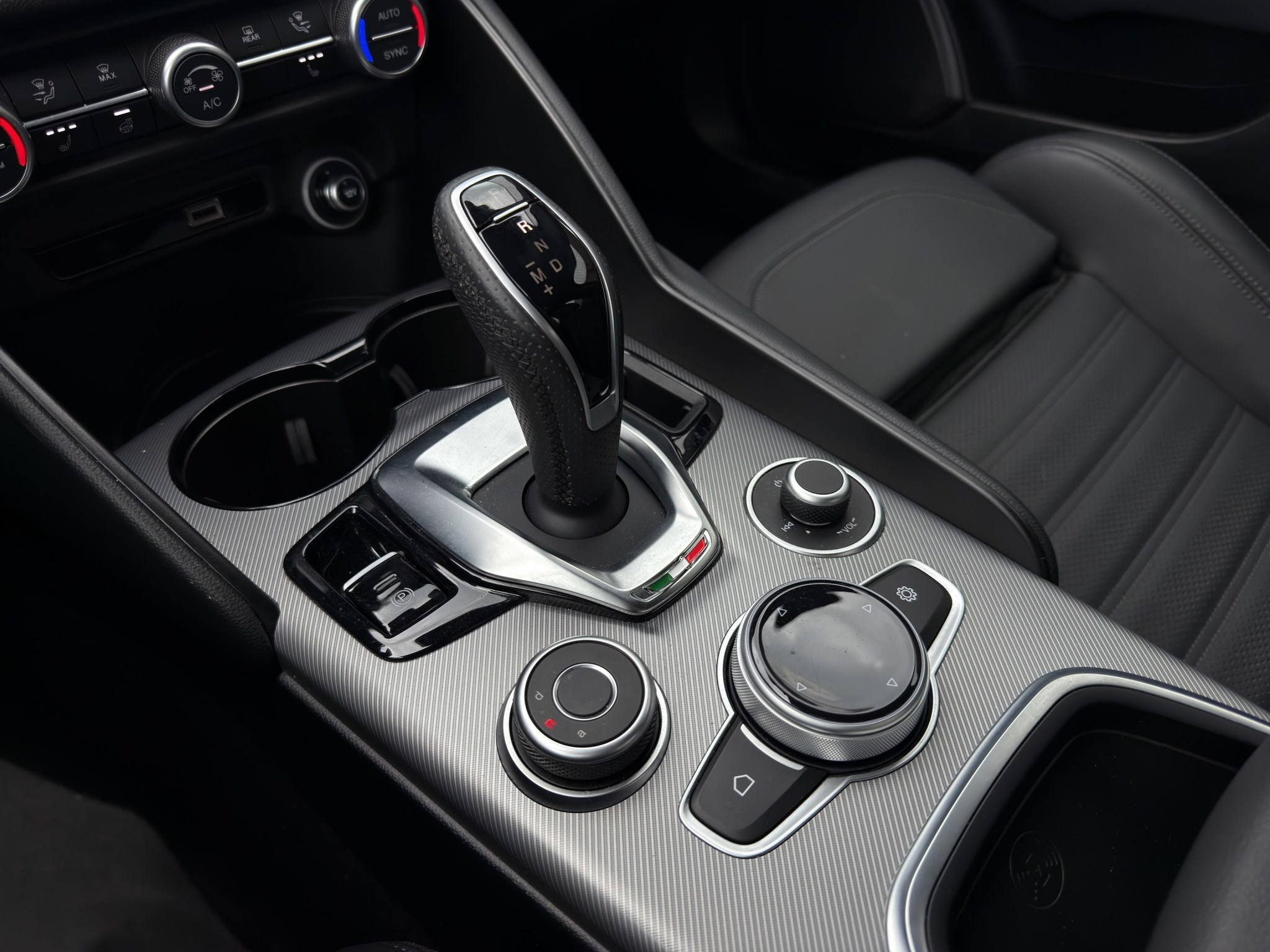 listing desktop thumbnail image 26