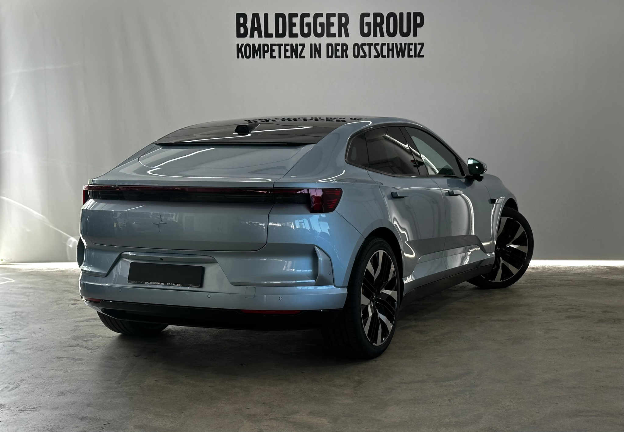 listing desktop thumbnail image 2