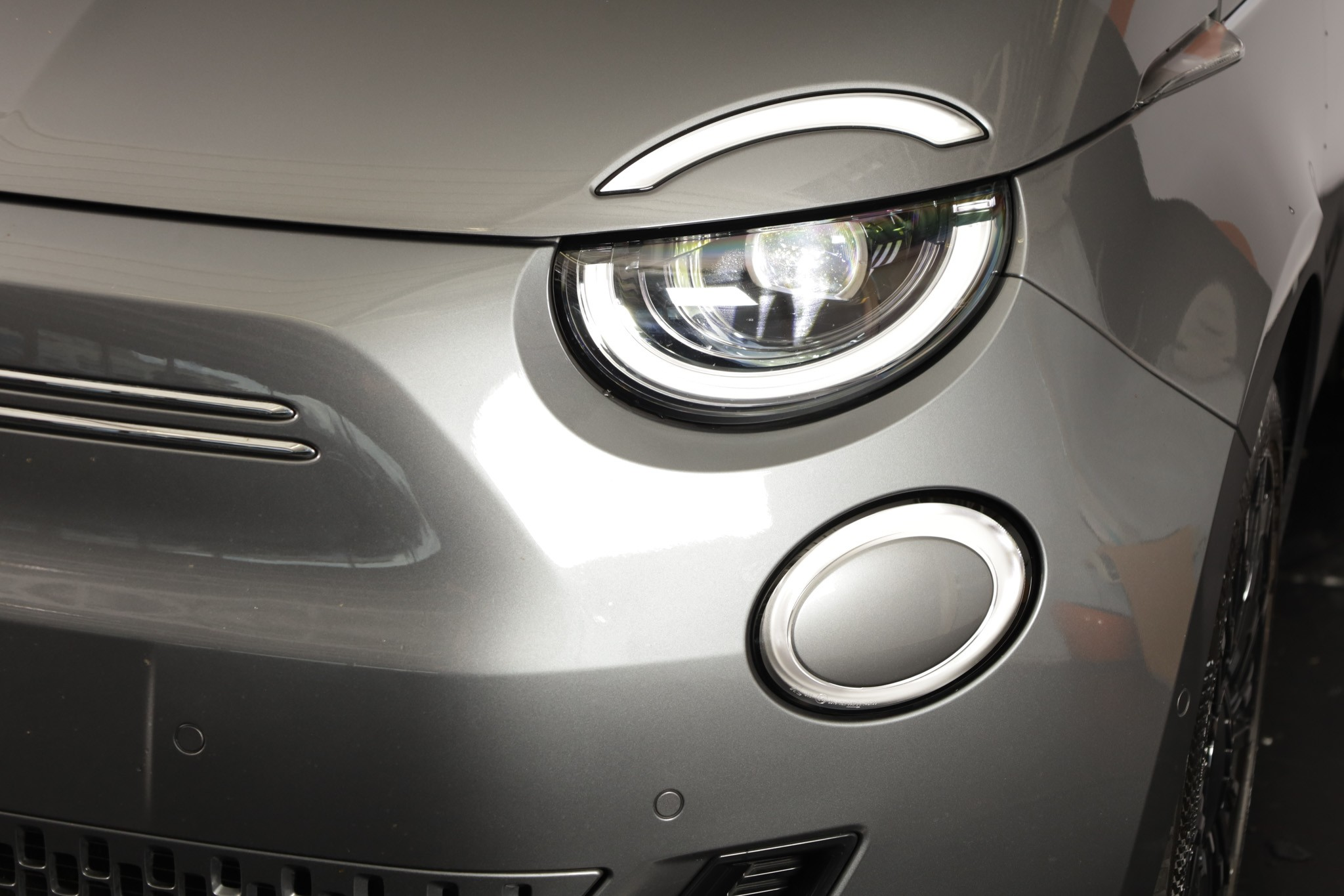 listing desktop thumbnail image 8