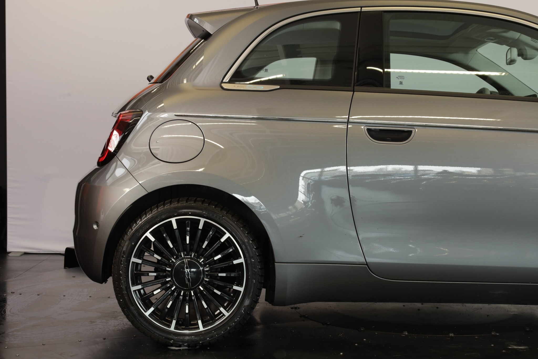 listing desktop thumbnail image 7