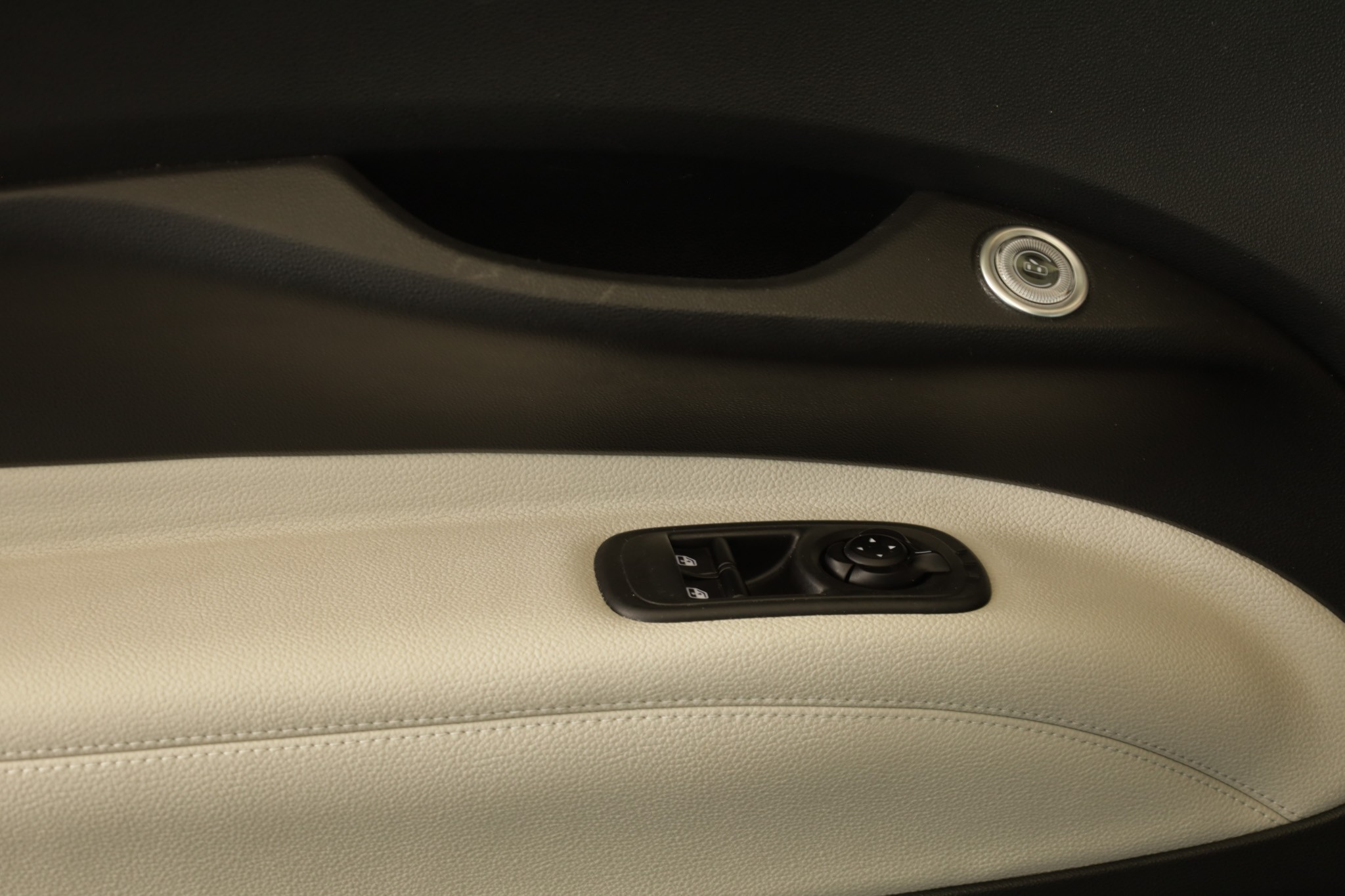 listing desktop thumbnail image 13