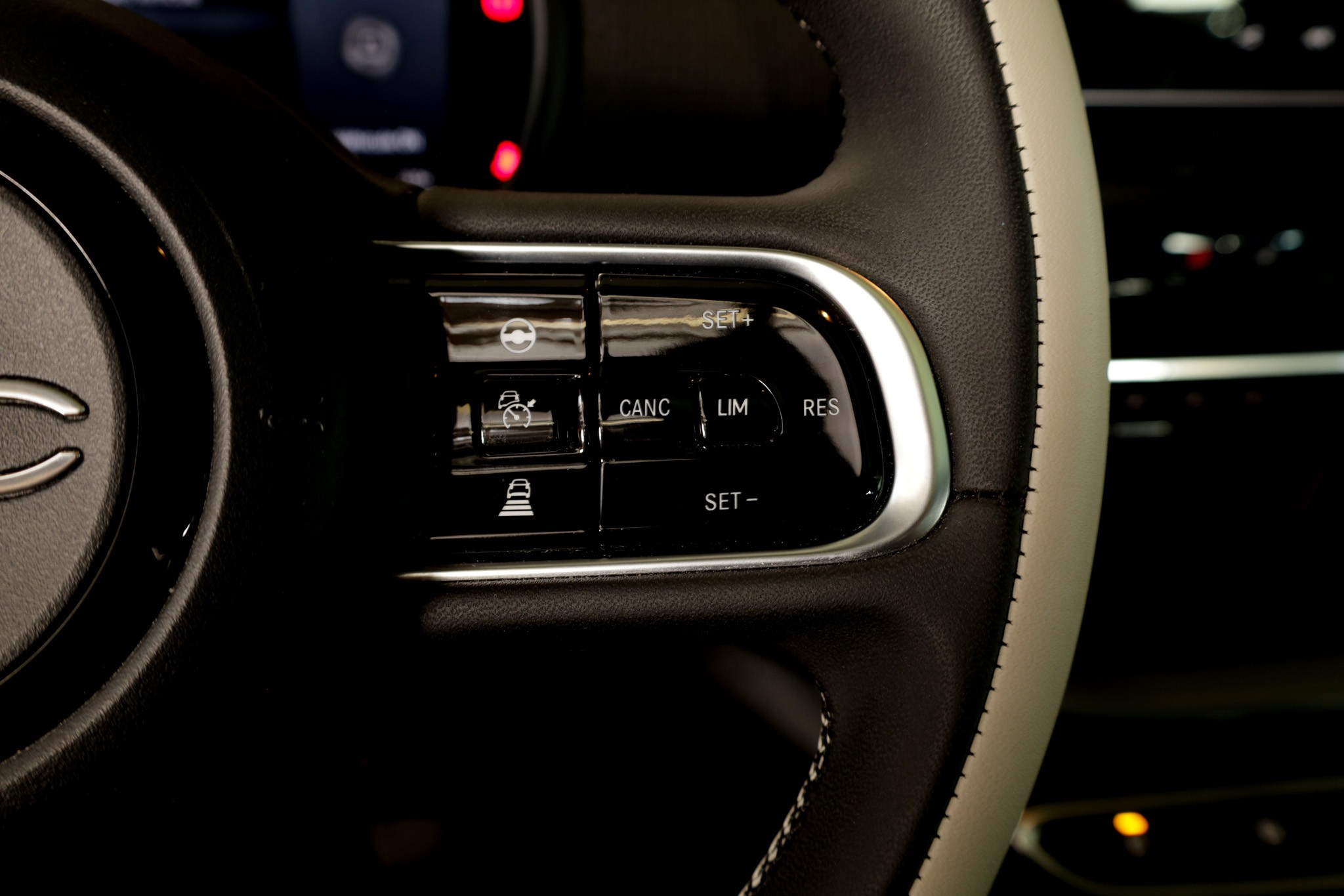 listing desktop thumbnail image 16