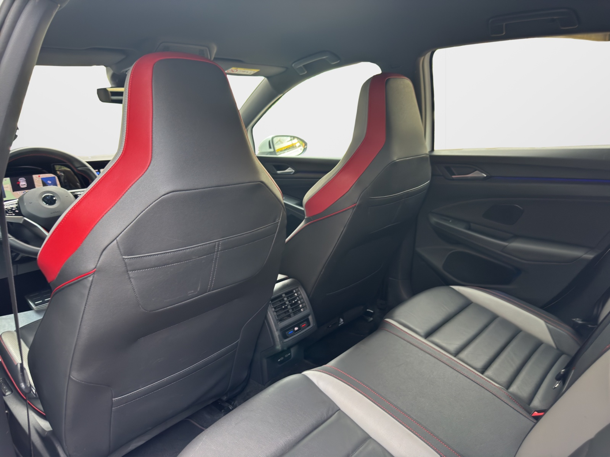 listing desktop thumbnail image 14