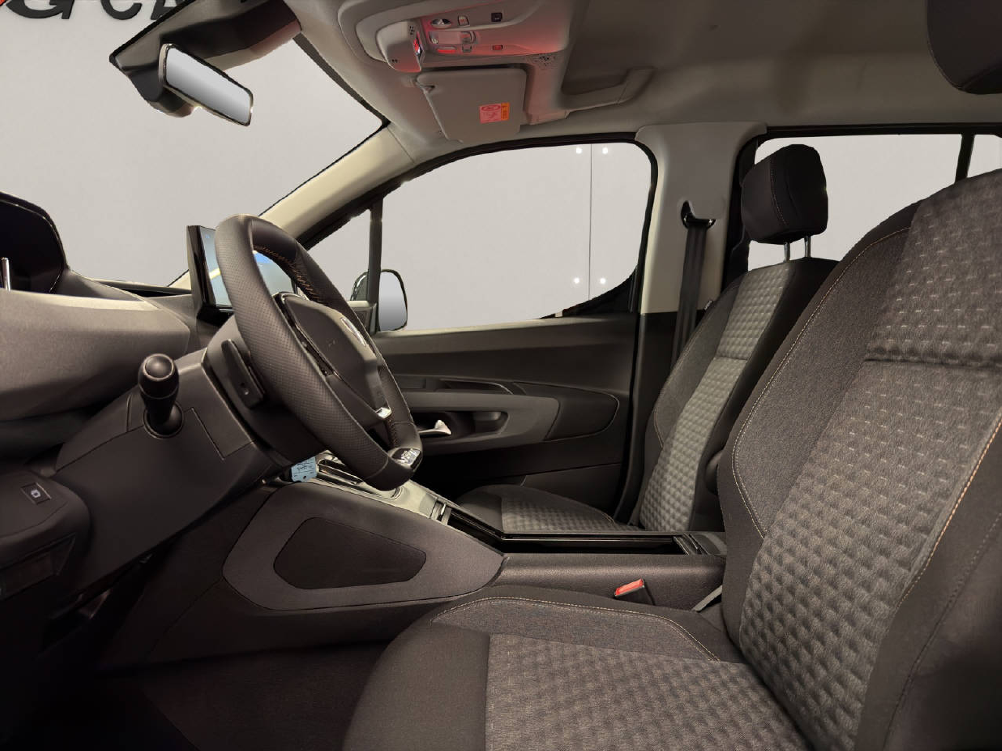 listing desktop thumbnail image 3