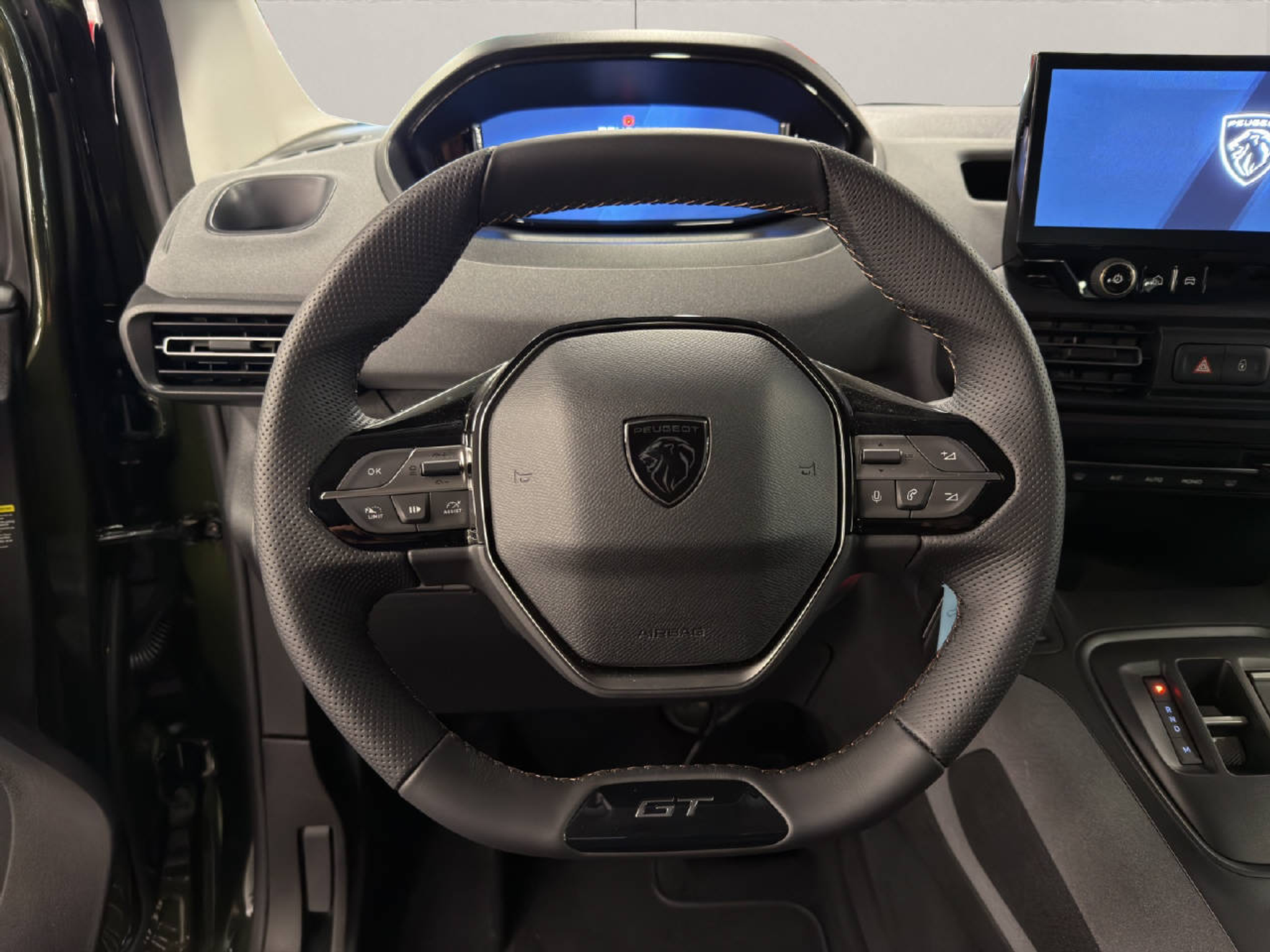 listing desktop thumbnail image 5