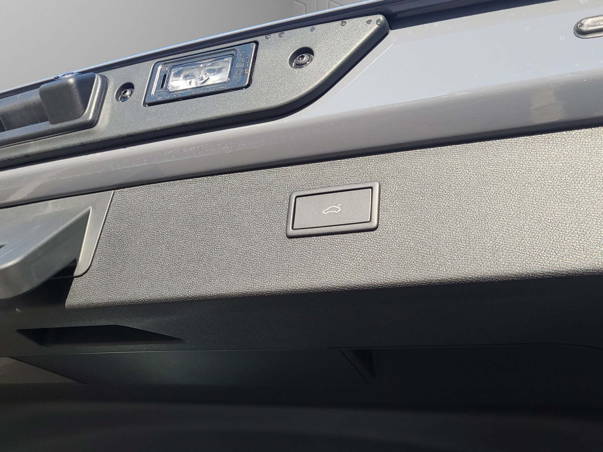 listing desktop thumbnail image 11