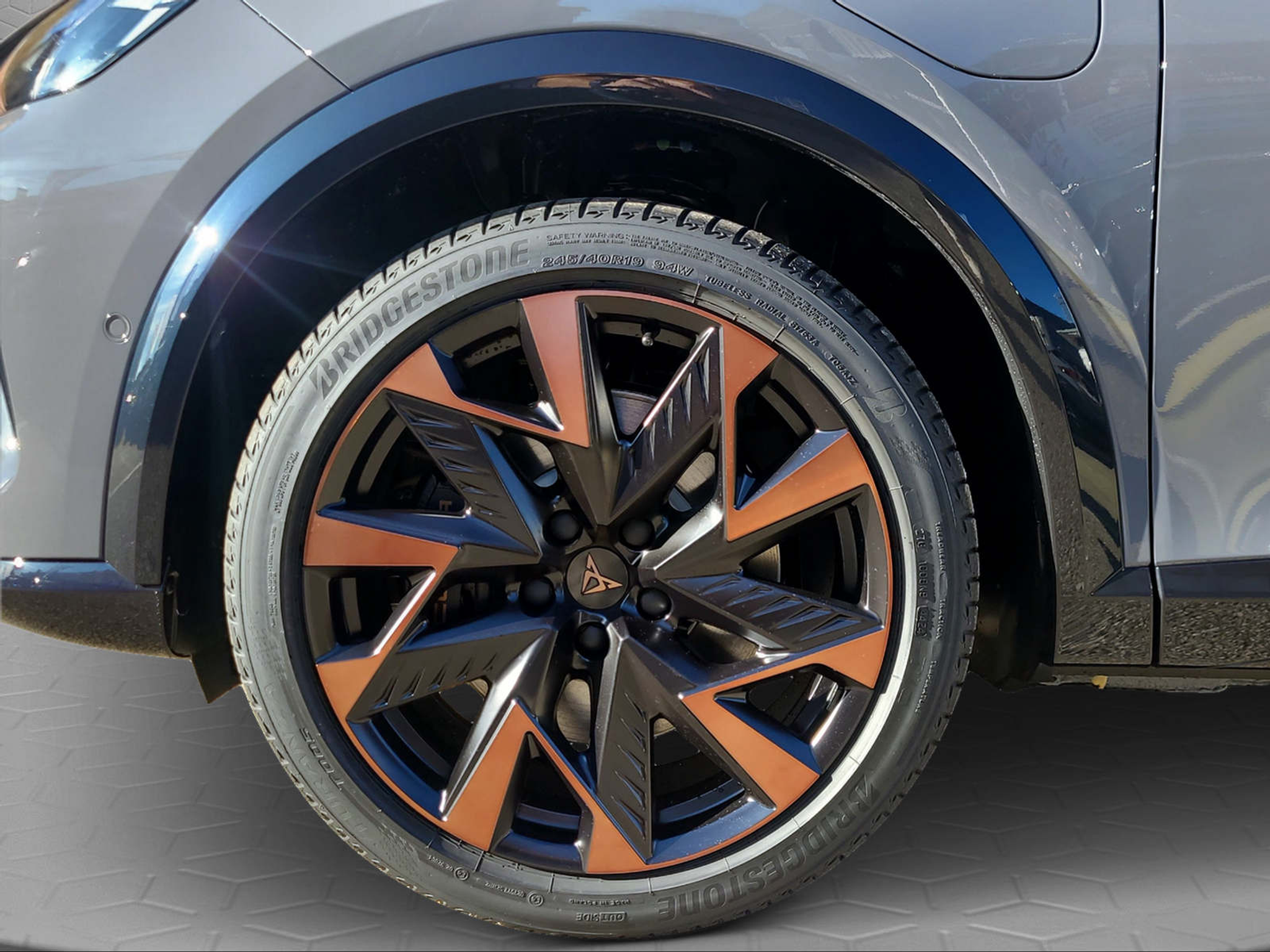 listing desktop thumbnail image 5