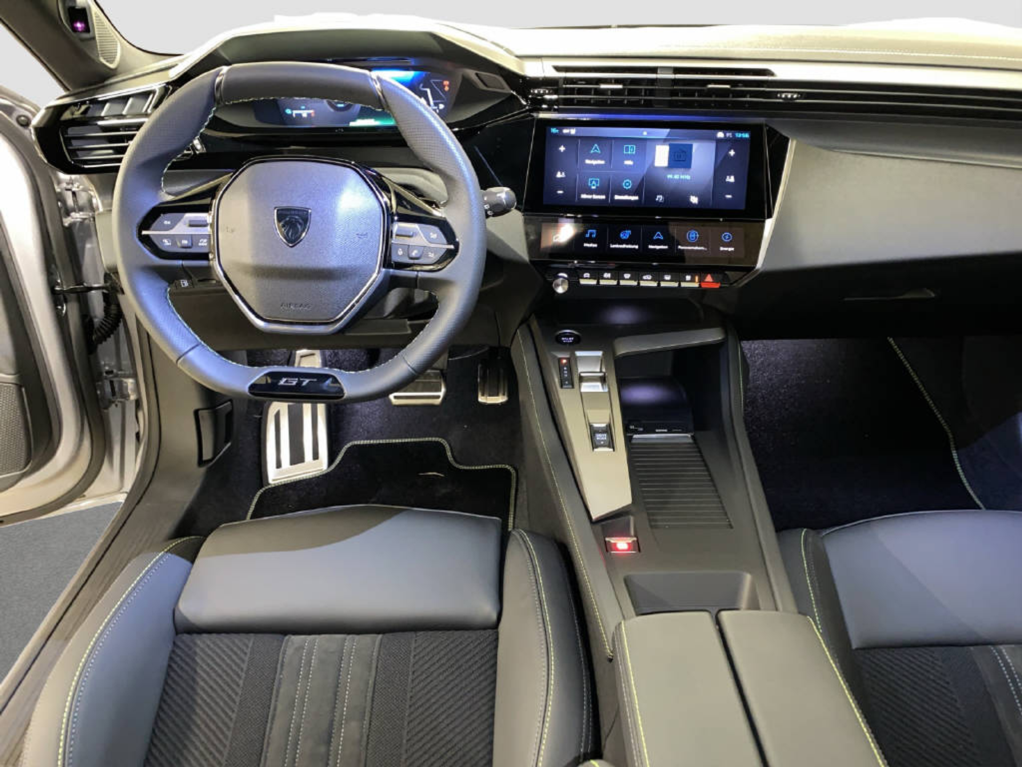 listing desktop thumbnail image 9