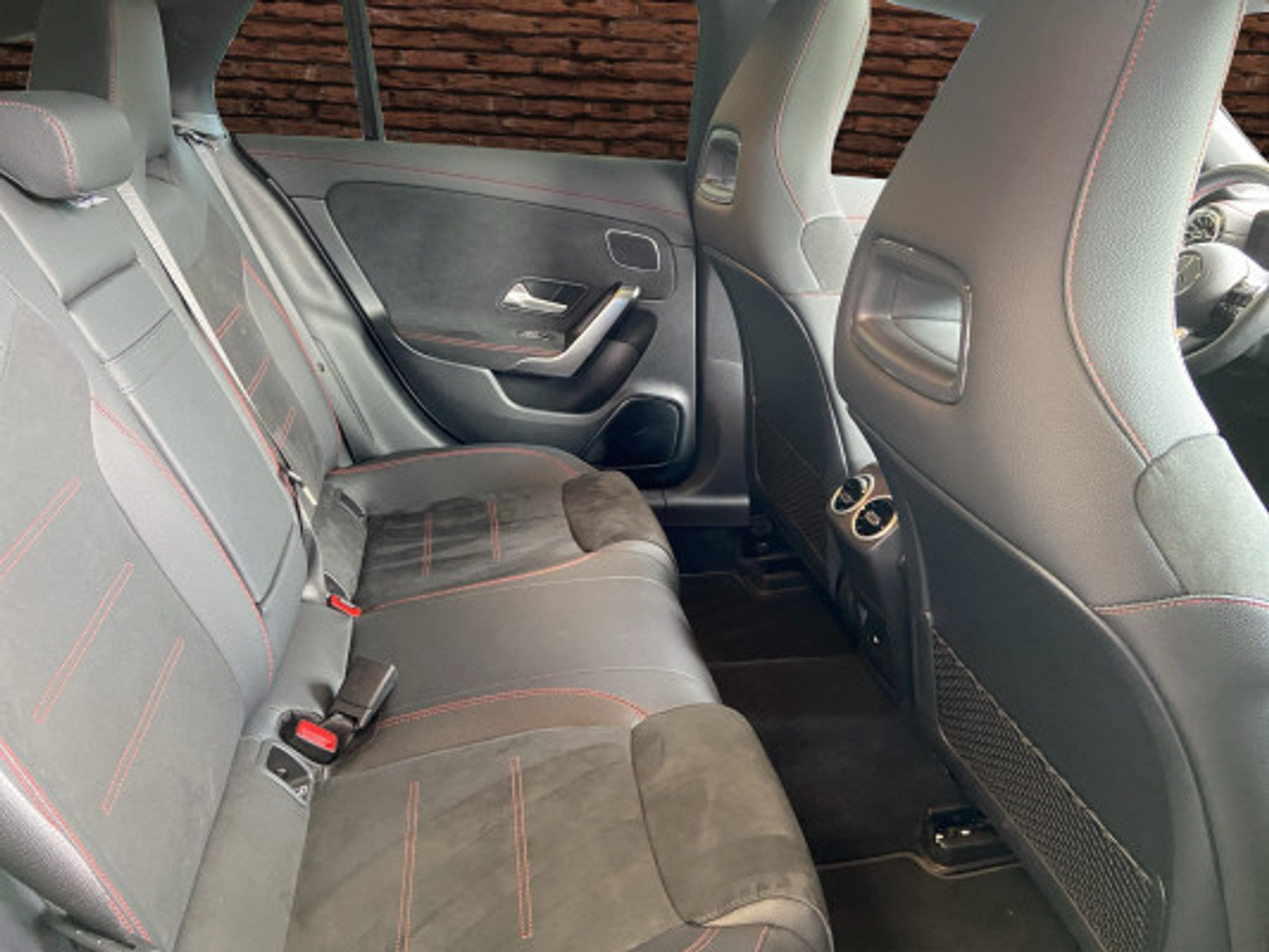 listing desktop thumbnail image 13