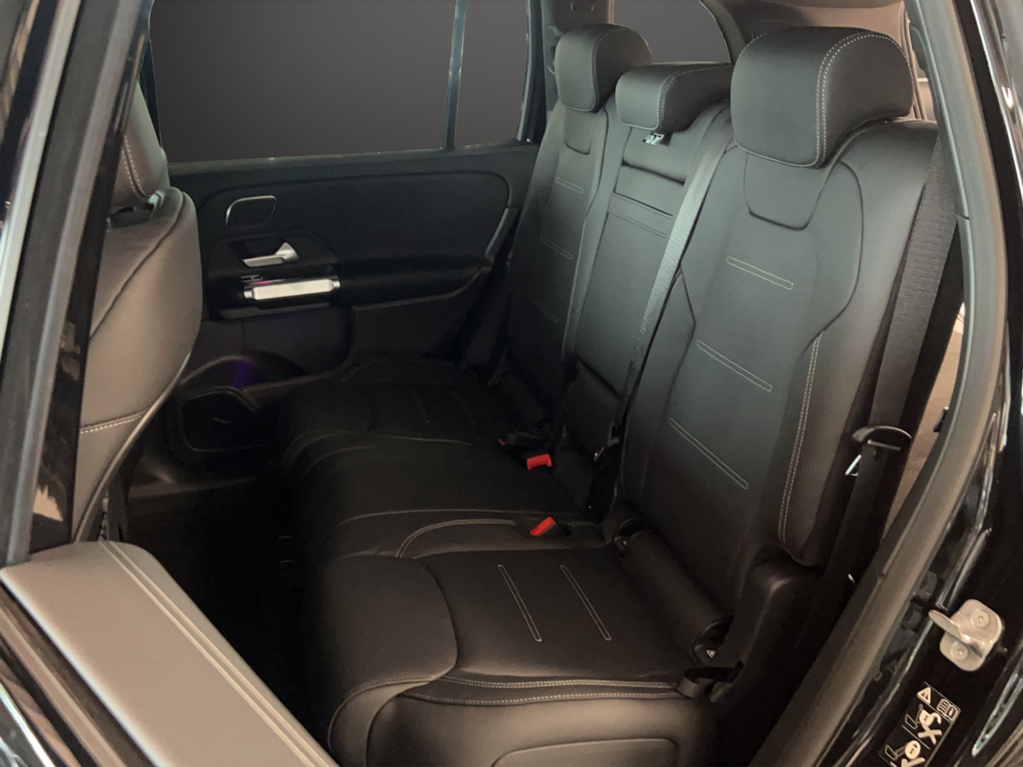 listing desktop thumbnail image 11