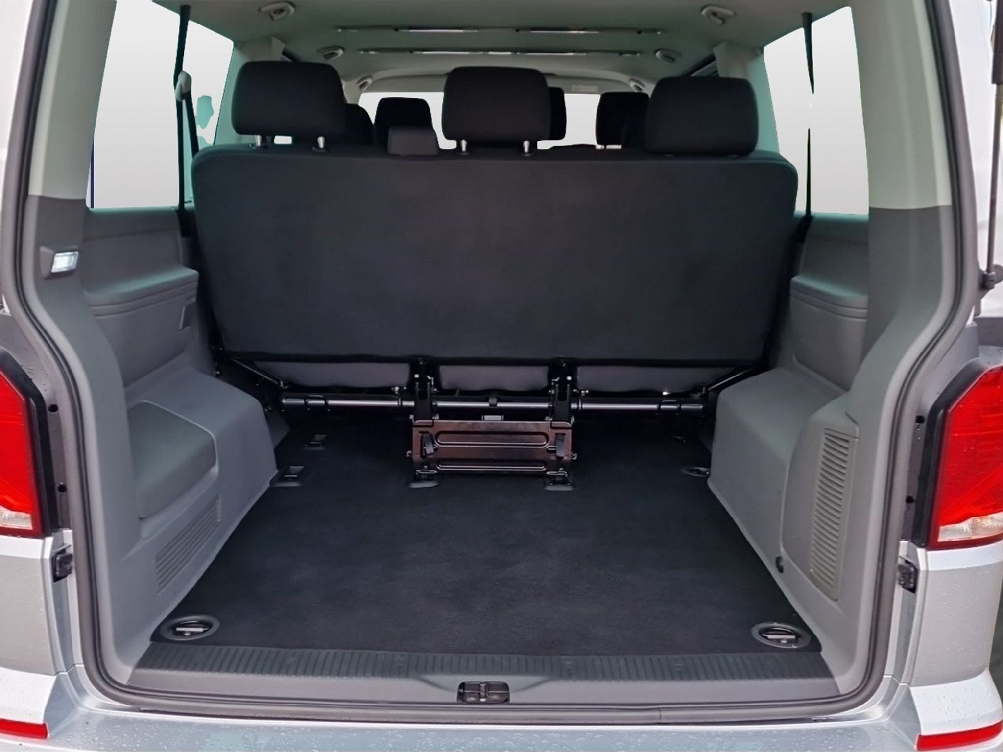 listing desktop thumbnail image 11