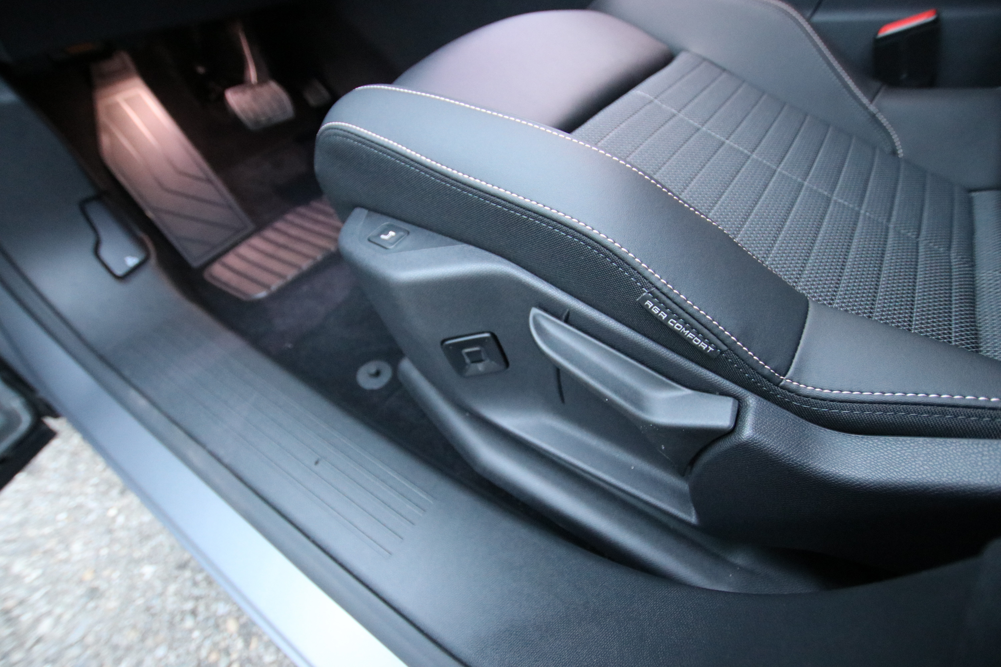 listing desktop thumbnail image 28