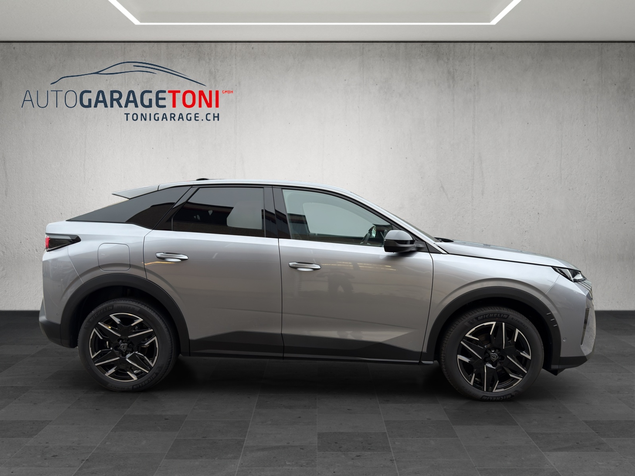 listing desktop thumbnail image 4