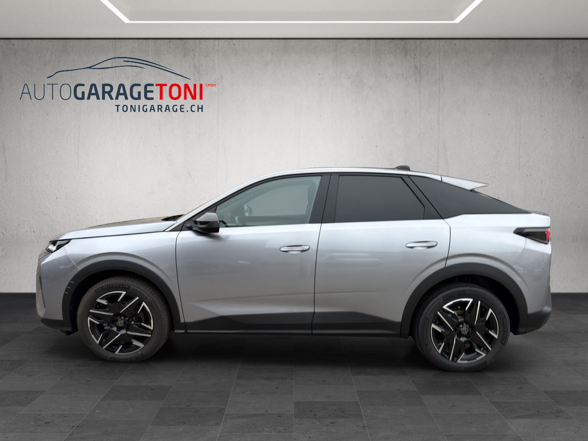 listing desktop thumbnail image 3