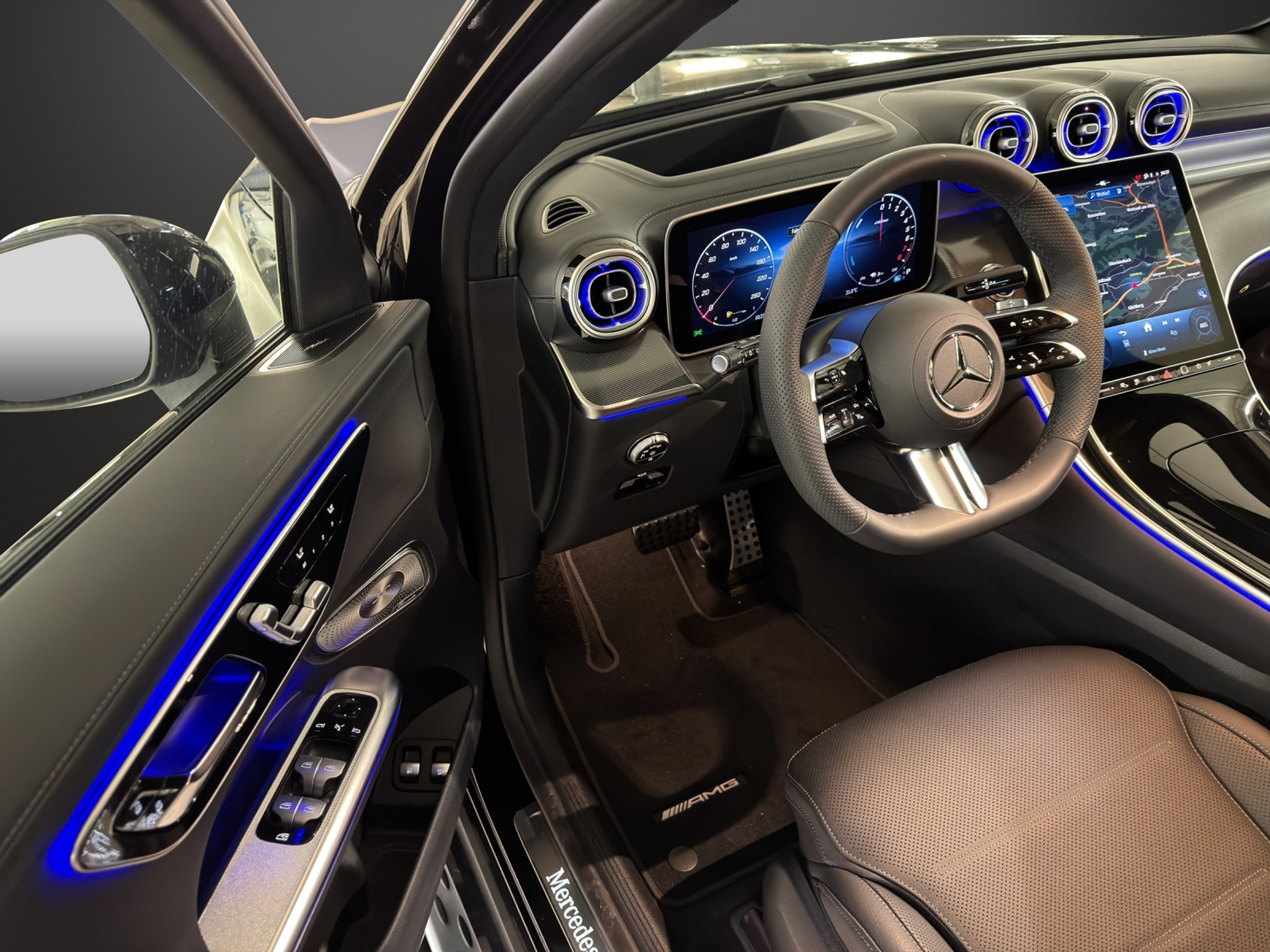 listing desktop thumbnail image 11